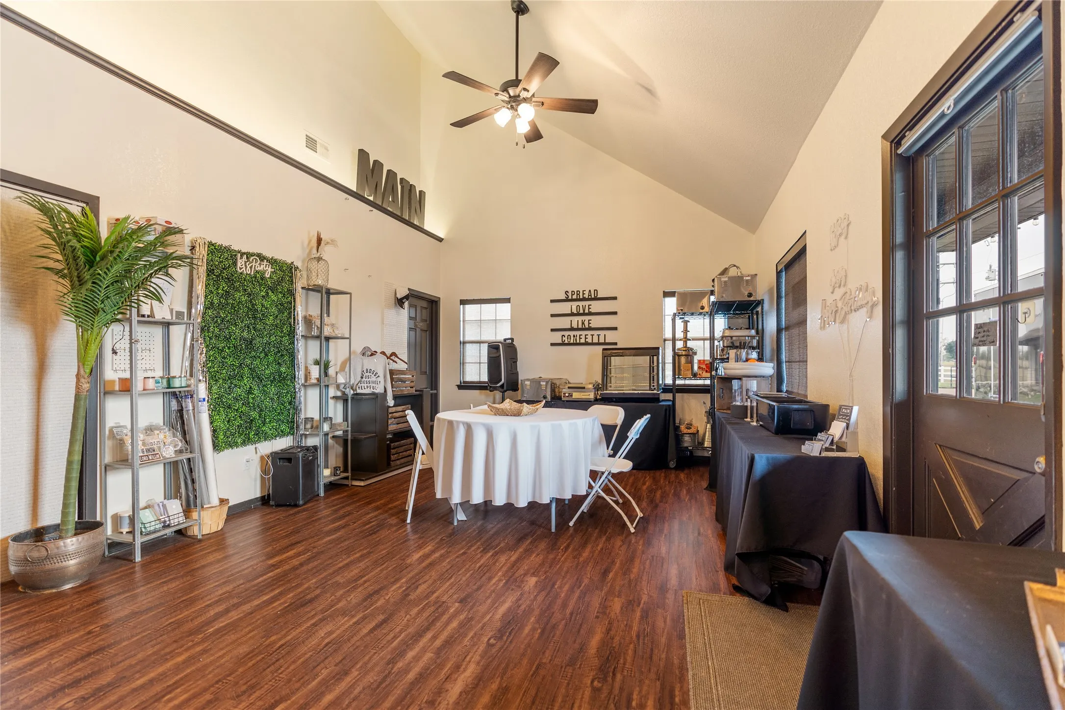 Office For Rent in Hill County , 5528 Fm 933, Whitney, Texas 76692, 0, 0, Garage spaces, 0 Sqft, built in 1995, Preowned, mls#21213637, Real Estate Agent in Whitney, Homes For Rent in Hill county, Homes For Rent in Whitney, Realtor in Whitney Texas, Real Estate Brokerage Independent Realty Texas, Luminita Cordes Realtor