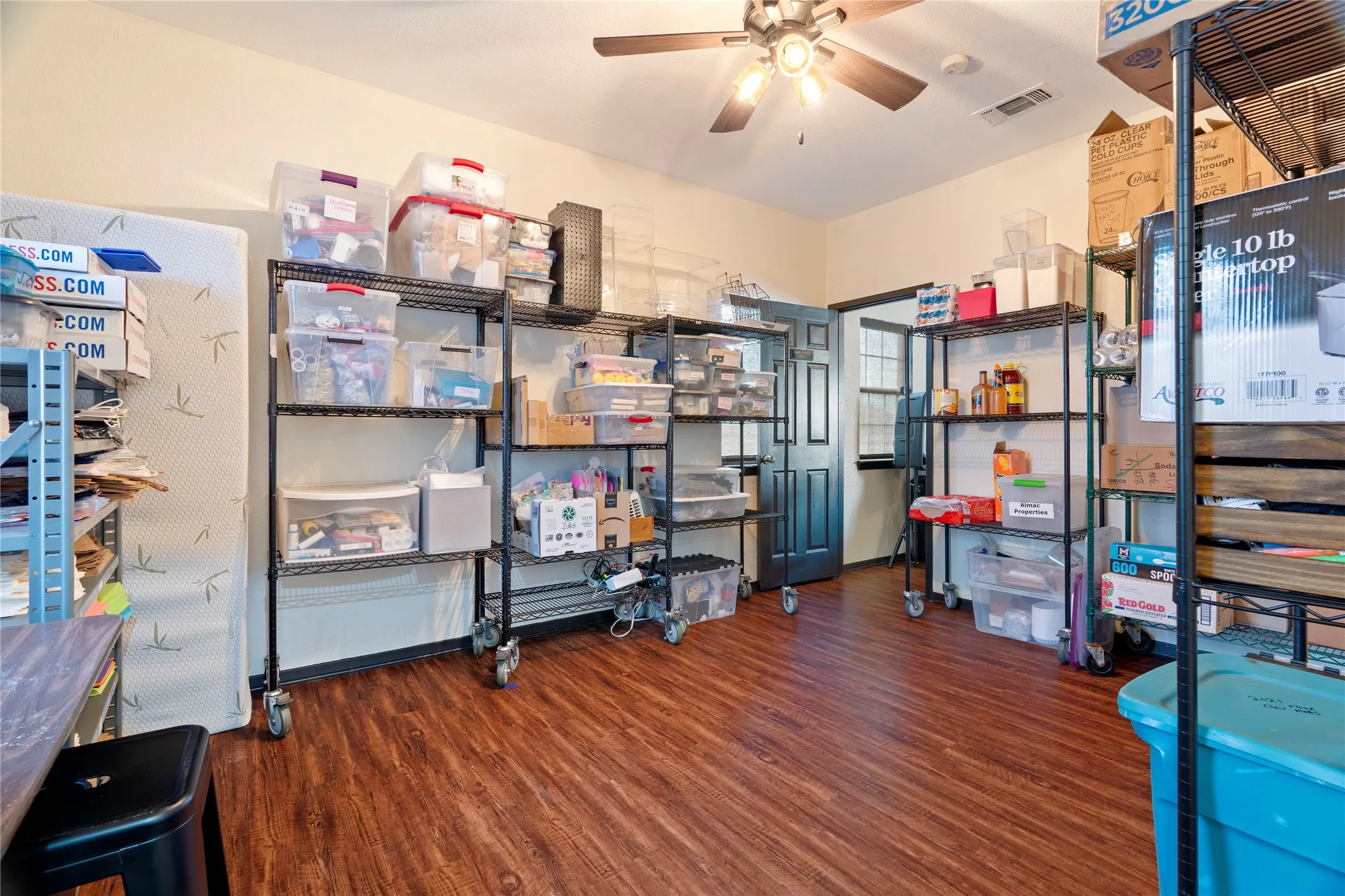 Office For Rent in Hill County , 5528 Fm 933, Whitney, Texas 76692, 0, 0, Garage spaces, 0 Sqft, built in 1995, Preowned, mls#21213637, Real Estate Agent in Whitney, Homes For Rent in Hill county, Homes For Rent in Whitney, Realtor in Whitney Texas, Real Estate Brokerage Independent Realty Texas, Luminita Cordes Realtor