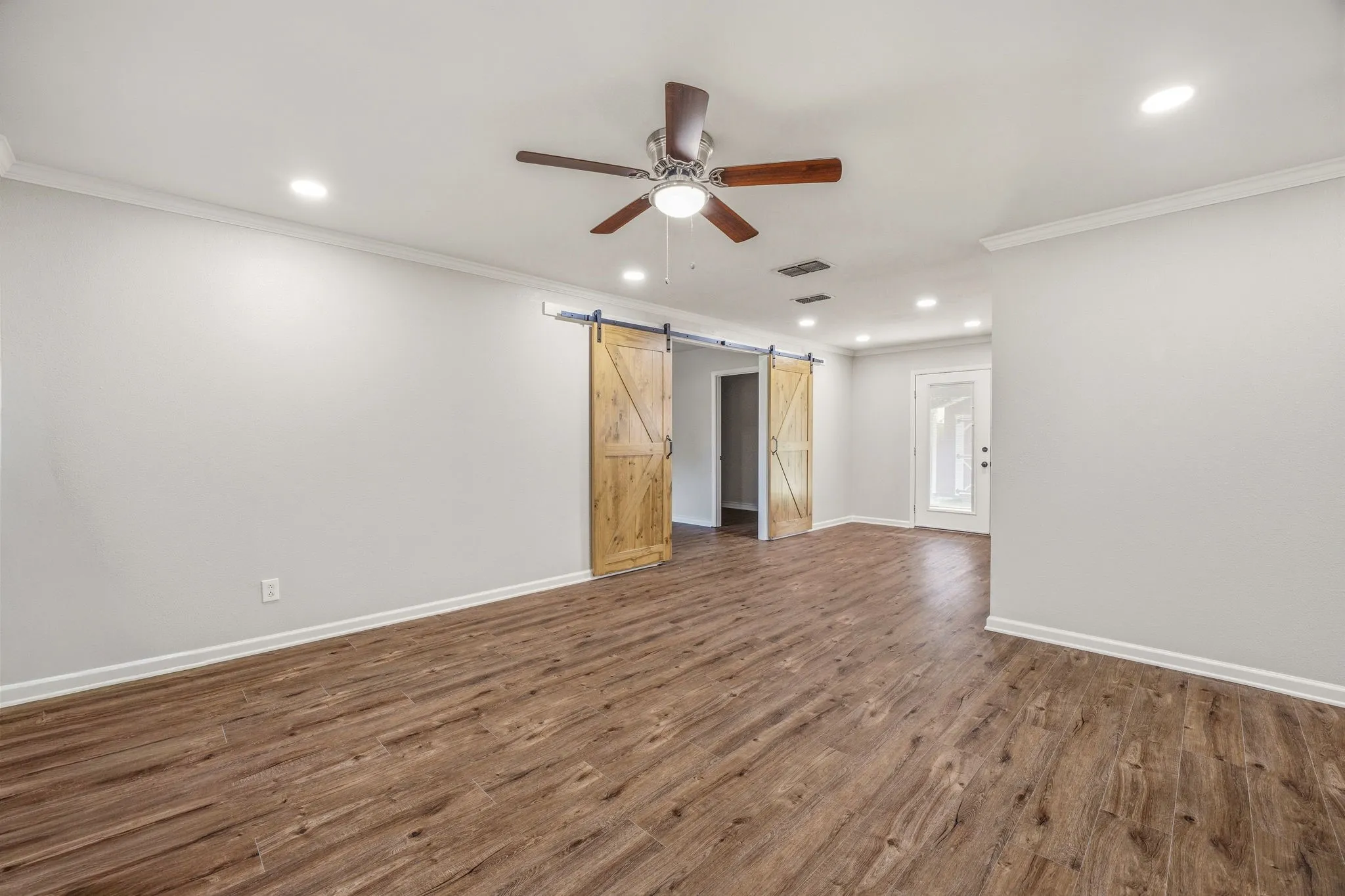 Single Family Residence For Sale in Erath County , 115 Doublehorn Street, Stephenville, Texas 76401, 3 Bedroom, 1 Bathroom, Garage spaces, 1,549 Sqft, built in 1981, mls#21244473, Real Estate Agent in Stephenville, Homes For Sale in Erath county, Homes For Sale in Stephenville, Realtor in Stephenville Texas, Real Estate Brokerage Independent Realty Texas, Luminita Cordes Realtor