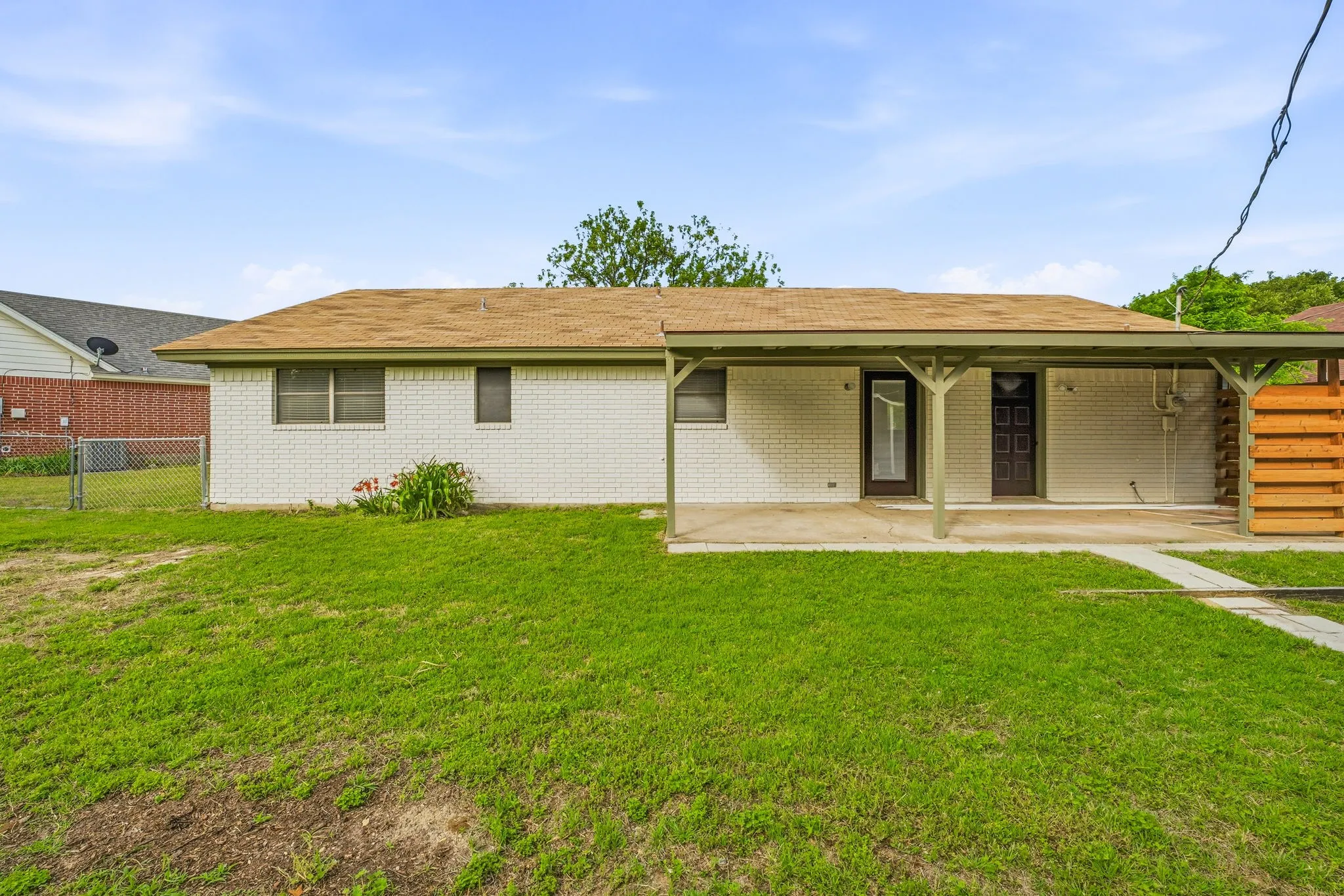 Single Family Residence For Sale in Erath County , 115 Doublehorn Street, Stephenville, Texas 76401, 3 Bedroom, 1 Bathroom, Garage spaces, 1,549 Sqft, built in 1981, mls#21244473, Real Estate Agent in Stephenville, Homes For Sale in Erath county, Homes For Sale in Stephenville, Realtor in Stephenville Texas, Real Estate Brokerage Independent Realty Texas, Luminita Cordes Realtor