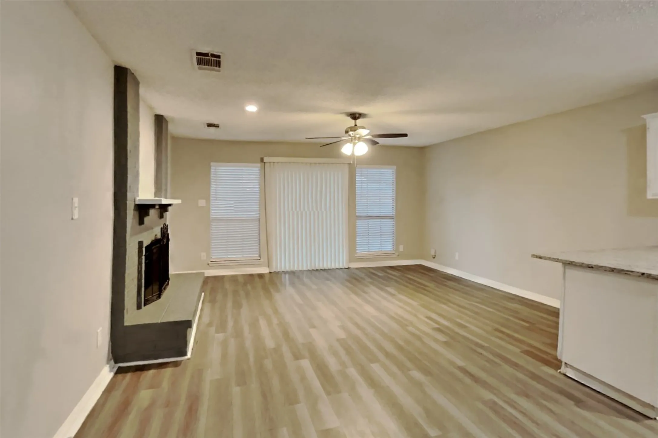 Single Family Residence For Rent in Dallas County , 2914 Dukeswood Drive, Garland, Texas 75040, 3 Bedrooms, 2 Bathrooms, 2 Garage spaces, 1,818 Sqft, built in 1986, Preowned, Price $2,195, mls#21244482, Real Estate Agent in Garland, Homes For Rent in Dallas county, Homes For Rent in Garland, Realtor in Garland Texas, Real Estate Brokerage Independent Realty Texas, Luminita Cordes Realtor