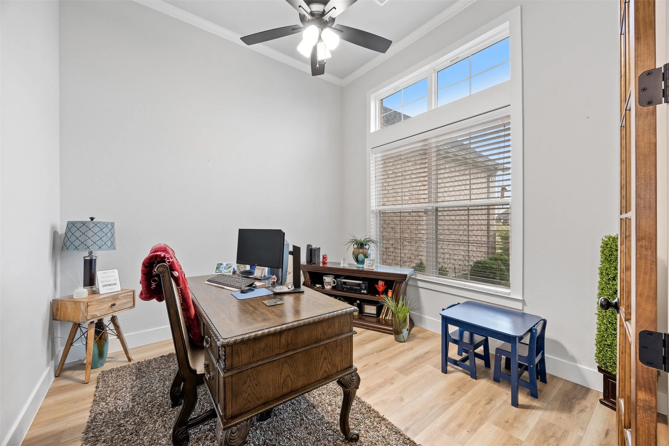 Single Family Residence For Sale in Ellis County , 321 Rolling Meadows Drive, Waxahachie, Texas 75165, 4 Bedroom, 3 Bathroom, 3 Garage spaces, 3,040 Sqft, built in 2021, Preowned, mls#21242941, Real Estate Agent in Waxahachie, Homes For Sale in Ellis county, Homes For Sale in Waxahachie, Realtor in Waxahachie Texas, Real Estate Brokerage Independent Realty Texas, Luminita Cordes Realtor