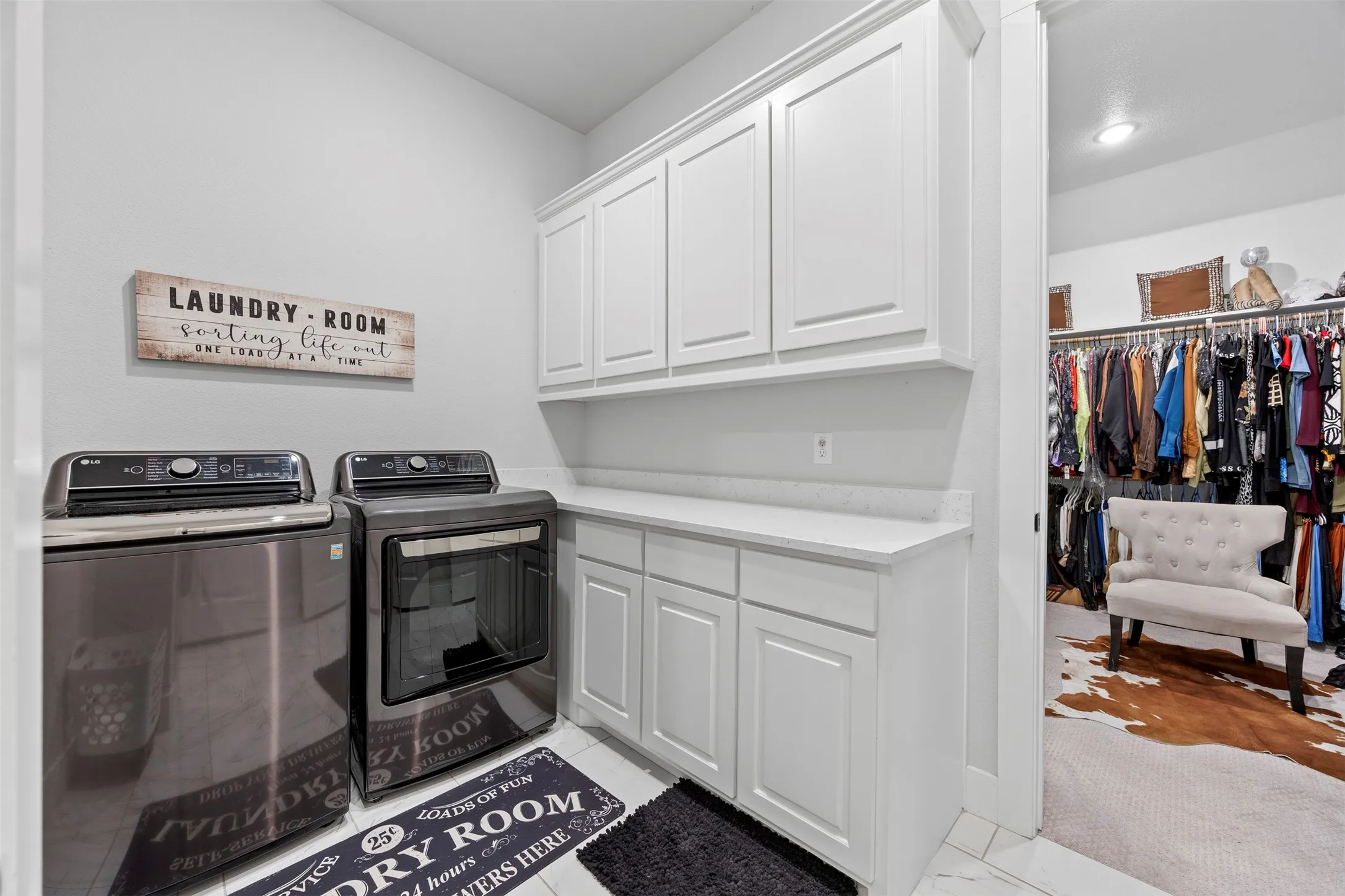 Single Family Residence For Sale in Ellis County , 321 Rolling Meadows Drive, Waxahachie, Texas 75165, 4 Bedroom, 3 Bathroom, 3 Garage spaces, 3,040 Sqft, built in 2021, Preowned, mls#21242941, Real Estate Agent in Waxahachie, Homes For Sale in Ellis county, Homes For Sale in Waxahachie, Realtor in Waxahachie Texas, Real Estate Brokerage Independent Realty Texas, Luminita Cordes Realtor