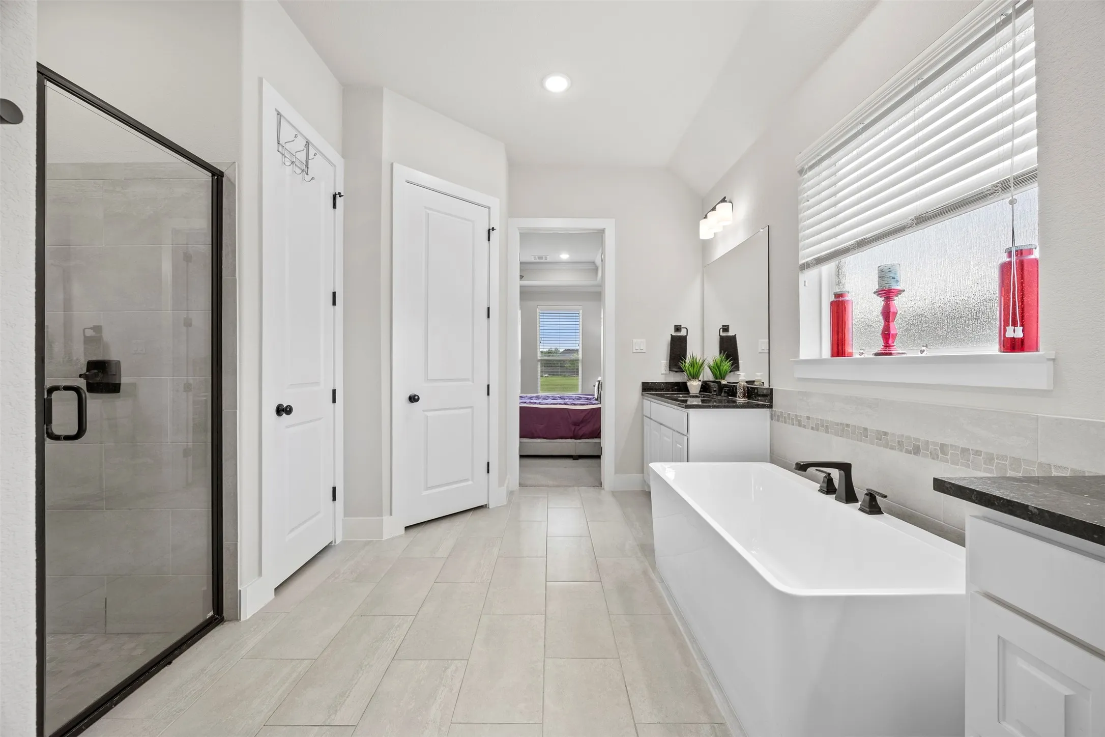 Single Family Residence For Sale in Ellis County , 321 Rolling Meadows Drive, Waxahachie, Texas 75165, 4 Bedroom, 3 Bathroom, 3 Garage spaces, 3,040 Sqft, built in 2021, Preowned, mls#21242941, Real Estate Agent in Waxahachie, Homes For Sale in Ellis county, Homes For Sale in Waxahachie, Realtor in Waxahachie Texas, Real Estate Brokerage Independent Realty Texas, Luminita Cordes Realtor