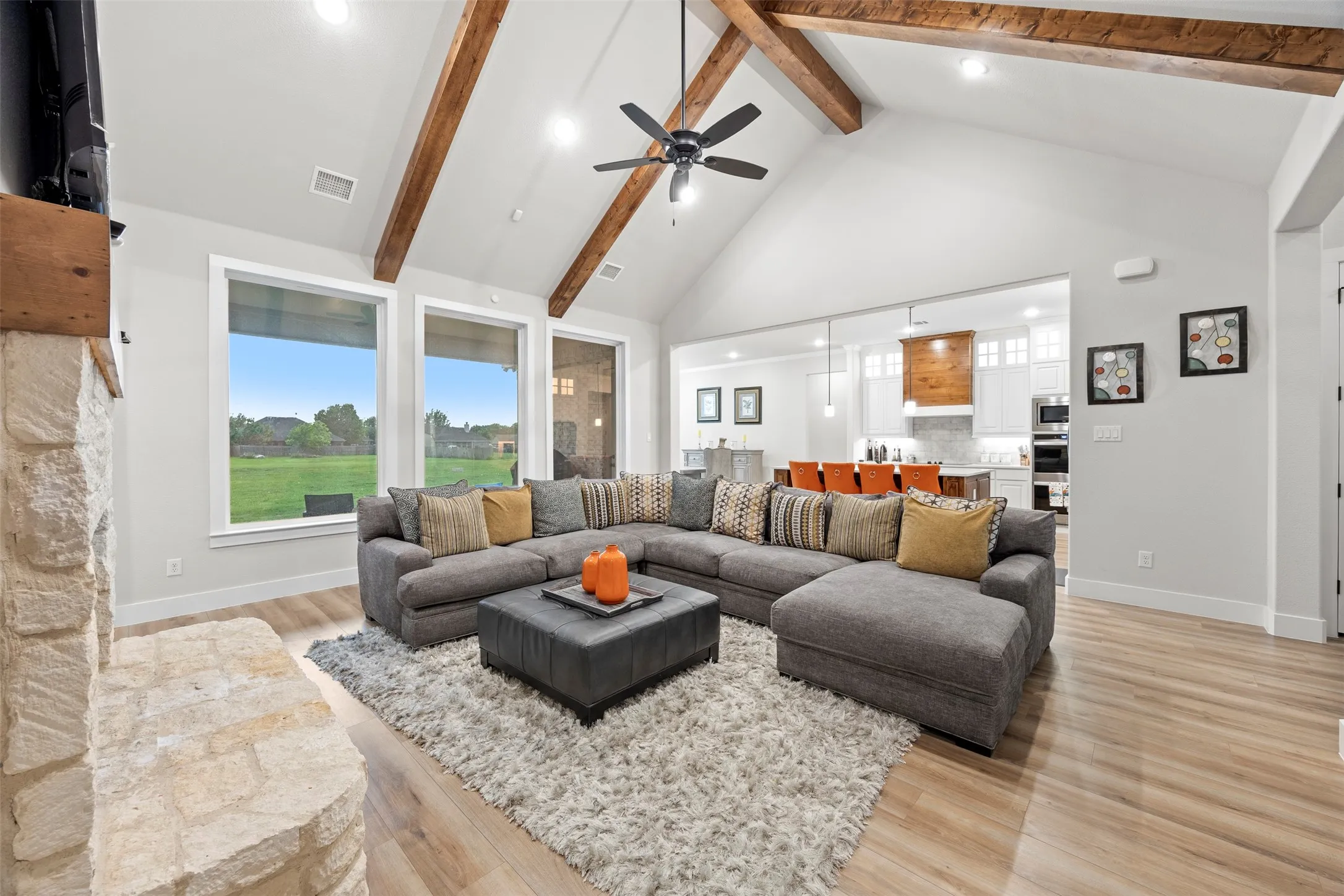 Single Family Residence For Sale in Ellis County , 321 Rolling Meadows Drive, Waxahachie, Texas 75165, 4 Bedroom, 3 Bathroom, 3 Garage spaces, 3,040 Sqft, built in 2021, Preowned, mls#21242941, Real Estate Agent in Waxahachie, Homes For Sale in Ellis county, Homes For Sale in Waxahachie, Realtor in Waxahachie Texas, Real Estate Brokerage Independent Realty Texas, Luminita Cordes Realtor