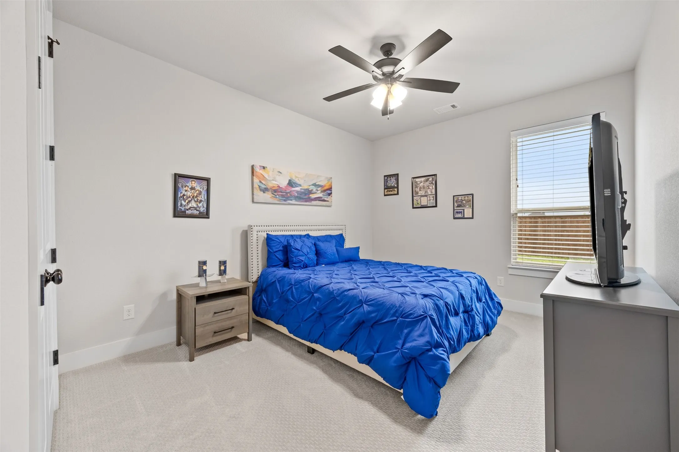 Single Family Residence For Sale in Ellis County , 321 Rolling Meadows Drive, Waxahachie, Texas 75165, 4 Bedroom, 3 Bathroom, 3 Garage spaces, 3,040 Sqft, built in 2021, Preowned, mls#21242941, Real Estate Agent in Waxahachie, Homes For Sale in Ellis county, Homes For Sale in Waxahachie, Realtor in Waxahachie Texas, Real Estate Brokerage Independent Realty Texas, Luminita Cordes Realtor