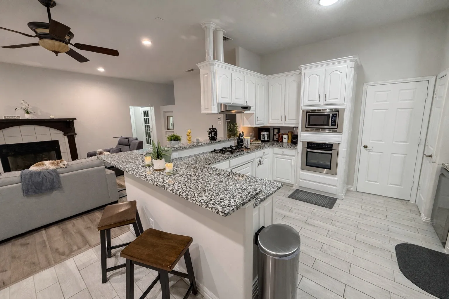 Single Family Residence For Sale in Tarrant County , 7809 Hightower Drive, North Richland Hills, Texas 76182, 3 Bedroom, 2 Bathroom, 2 Garage spaces, 2,117 Sqft, built in 1995, mls#21241327, Real Estate Agent in North Richland Hills, Homes For Sale in Tarrant county, Homes For Sale in North Richland Hills, Realtor in North Richland Hills Texas, Real Estate Brokerage Independent Realty Texas, Luminita Cordes Realtor