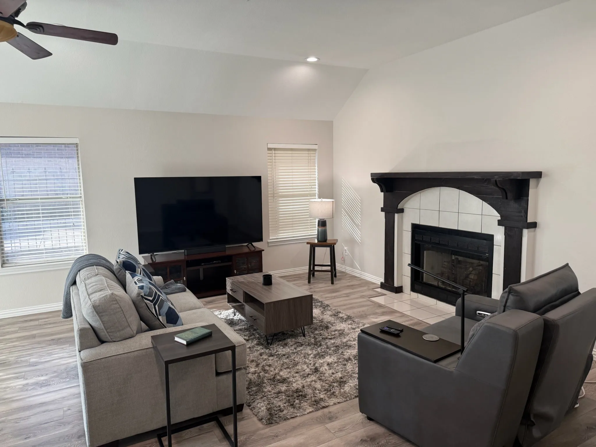 Single Family Residence For Sale in Tarrant County , 7809 Hightower Drive, North Richland Hills, Texas 76182, 3 Bedroom, 2 Bathroom, 2 Garage spaces, 2,117 Sqft, built in 1995, mls#21241327, Real Estate Agent in North Richland Hills, Homes For Sale in Tarrant county, Homes For Sale in North Richland Hills, Realtor in North Richland Hills Texas, Real Estate Brokerage Independent Realty Texas, Luminita Cordes Realtor