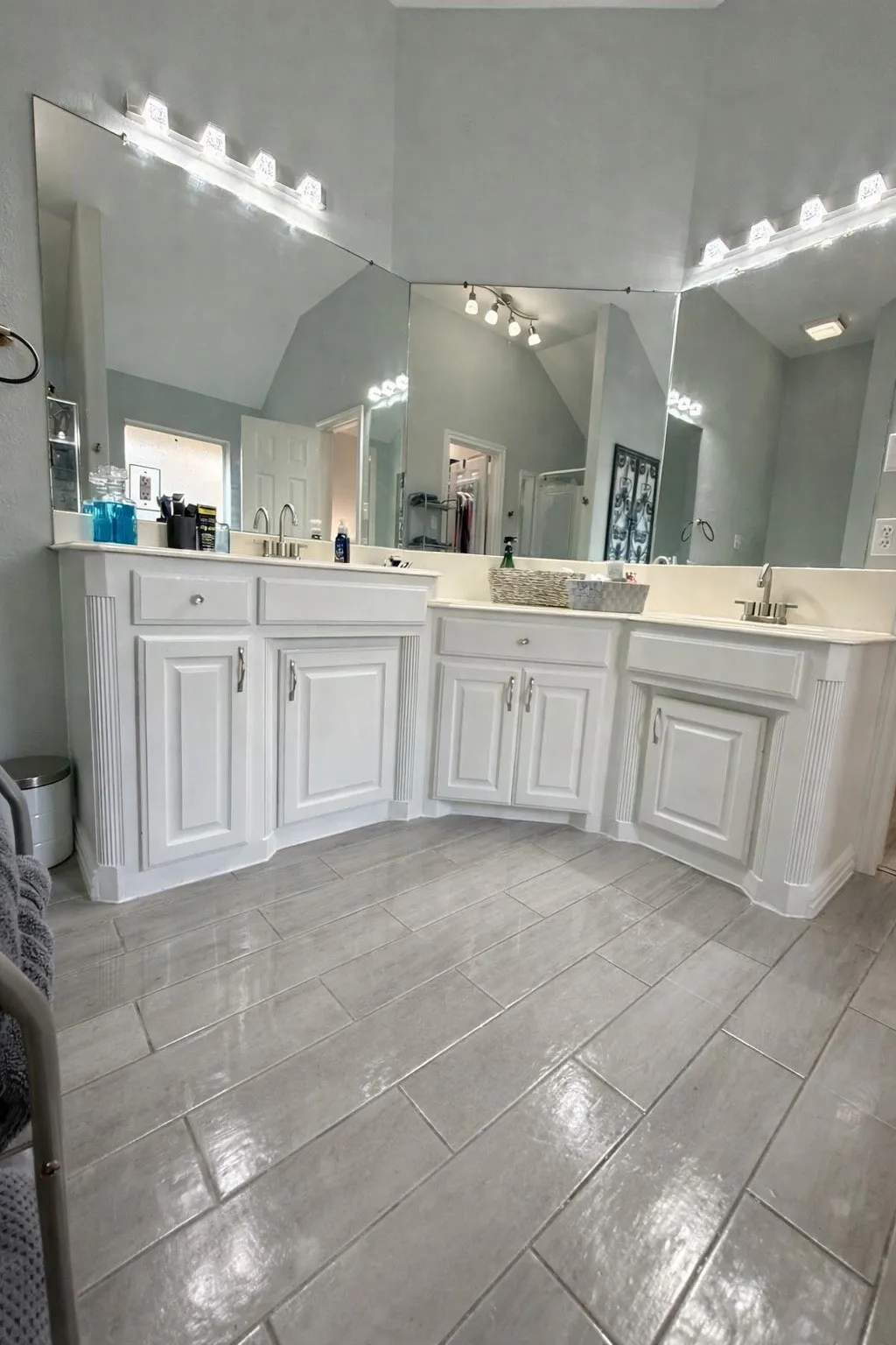 Single Family Residence For Sale in Tarrant County , 7809 Hightower Drive, North Richland Hills, Texas 76182, 3 Bedroom, 2 Bathroom, 2 Garage spaces, 2,117 Sqft, built in 1995, mls#21241327, Real Estate Agent in North Richland Hills, Homes For Sale in Tarrant county, Homes For Sale in North Richland Hills, Realtor in North Richland Hills Texas, Real Estate Brokerage Independent Realty Texas, Luminita Cordes Realtor