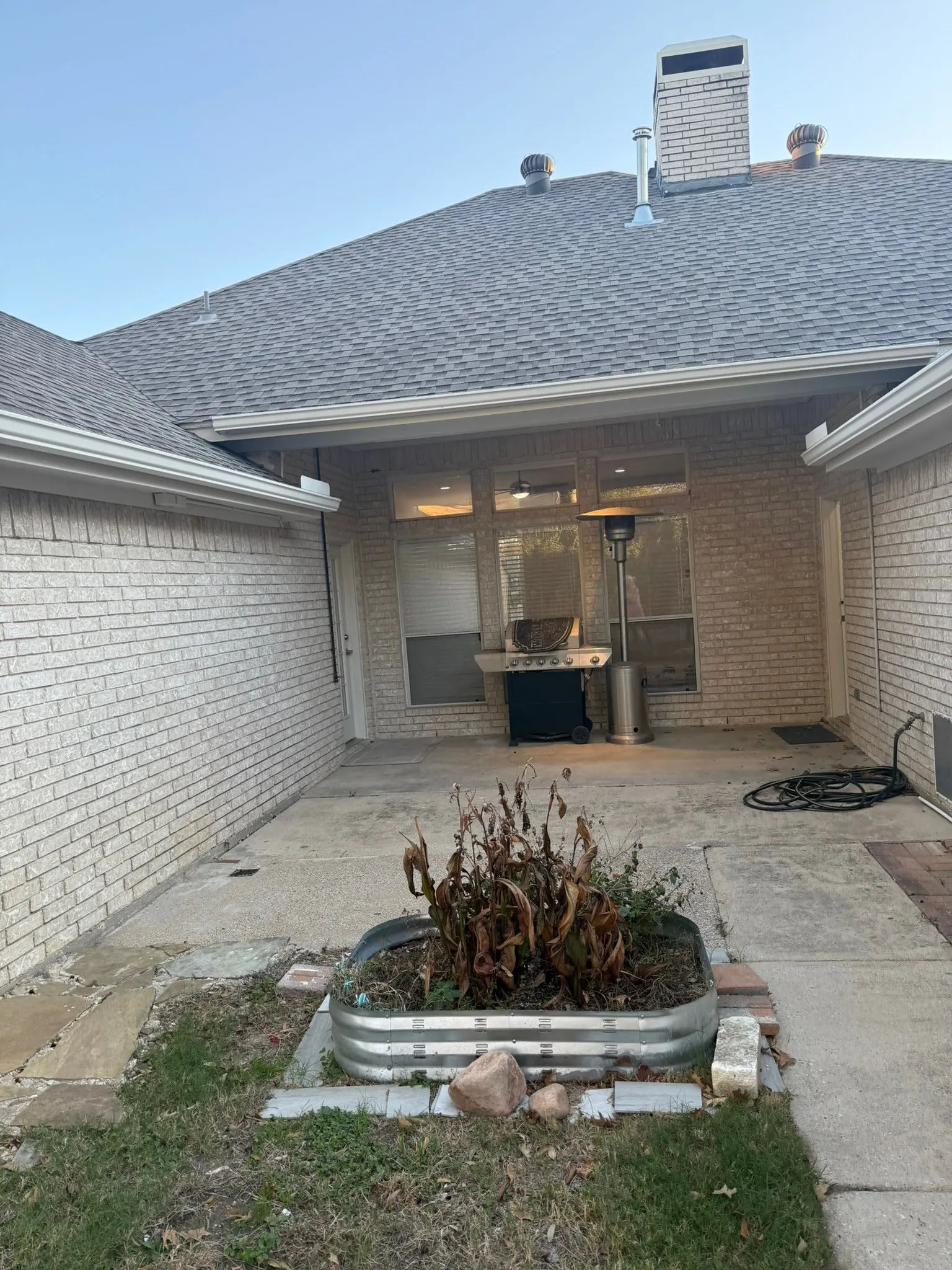 Single Family Residence For Sale in Tarrant County , 7809 Hightower Drive, North Richland Hills, Texas 76182, 3 Bedroom, 2 Bathroom, 2 Garage spaces, 2,117 Sqft, built in 1995, mls#21241327, Real Estate Agent in North Richland Hills, Homes For Sale in Tarrant county, Homes For Sale in North Richland Hills, Realtor in North Richland Hills Texas, Real Estate Brokerage Independent Realty Texas, Luminita Cordes Realtor