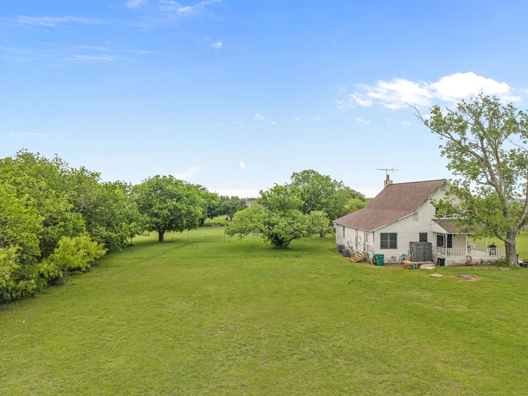 Single Family Residence For Sale in Denton County , 2038 Fm 455 W, Sanger, Texas 76266, 4 Bedrooms, 3 Bathrooms, Garage spaces, 2,207 Sqft, built in 1986, Preowned, Price $950,000, mls#21238621, Real Estate Agent in Sanger, Homes For Sale in Denton county, Homes For Sale in Sanger, Realtor in Sanger Texas, Real Estate Brokerage Independent Realty Texas, Luminita Cordes Realtor