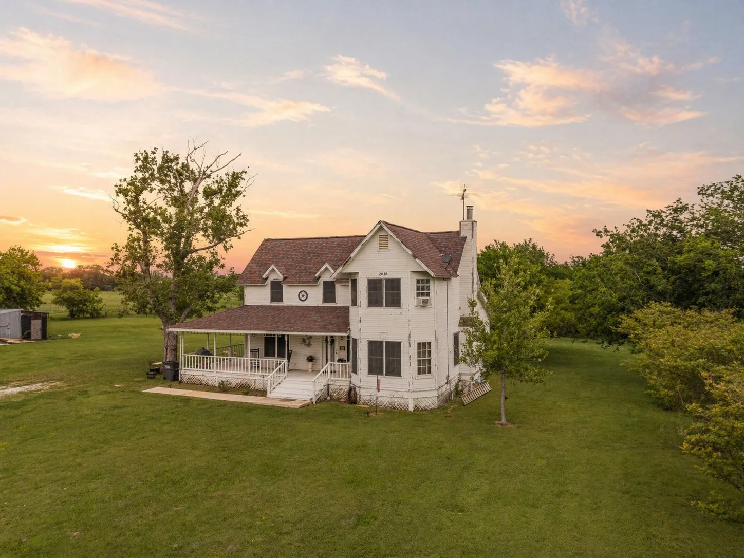Single Family Residence For Sale in Denton County , 2038 Fm 455 W, Sanger, Texas 76266, 4 Bedrooms, 3 Bathrooms, Garage spaces, 2,207 Sqft, built in 1986, Preowned, Price $950,000, mls#21238621, Real Estate Agent in Sanger, Homes For Sale in Denton county, Homes For Sale in Sanger, Realtor in Sanger Texas, Real Estate Brokerage Independent Realty Texas, Luminita Cordes Realtor