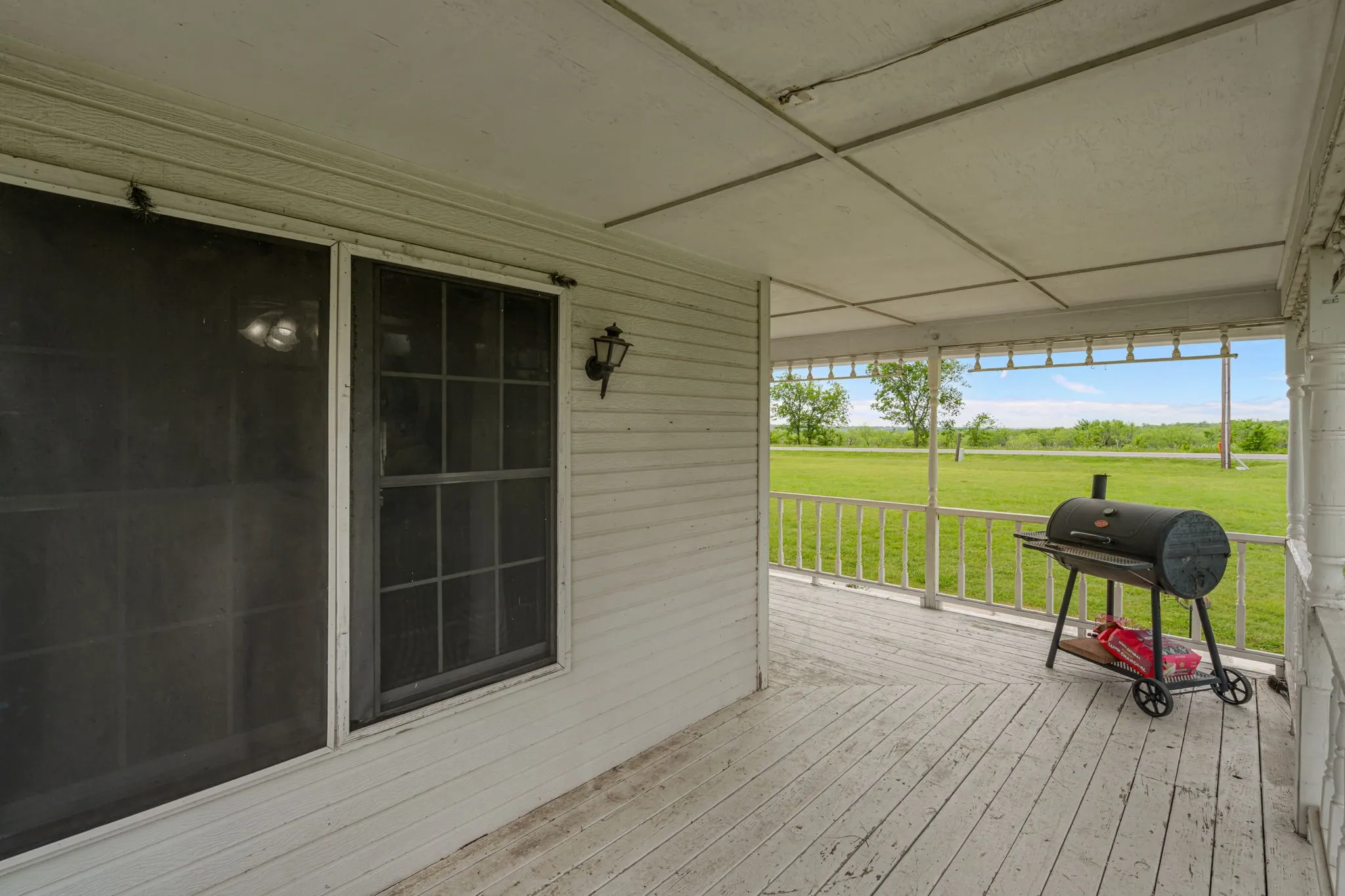 Single Family Residence For Sale in Denton County , 2038 Fm 455 W, Sanger, Texas 76266, 4 Bedrooms, 3 Bathrooms, Garage spaces, 2,207 Sqft, built in 1986, Preowned, Price $950,000, mls#21238621, Real Estate Agent in Sanger, Homes For Sale in Denton county, Homes For Sale in Sanger, Realtor in Sanger Texas, Real Estate Brokerage Independent Realty Texas, Luminita Cordes Realtor