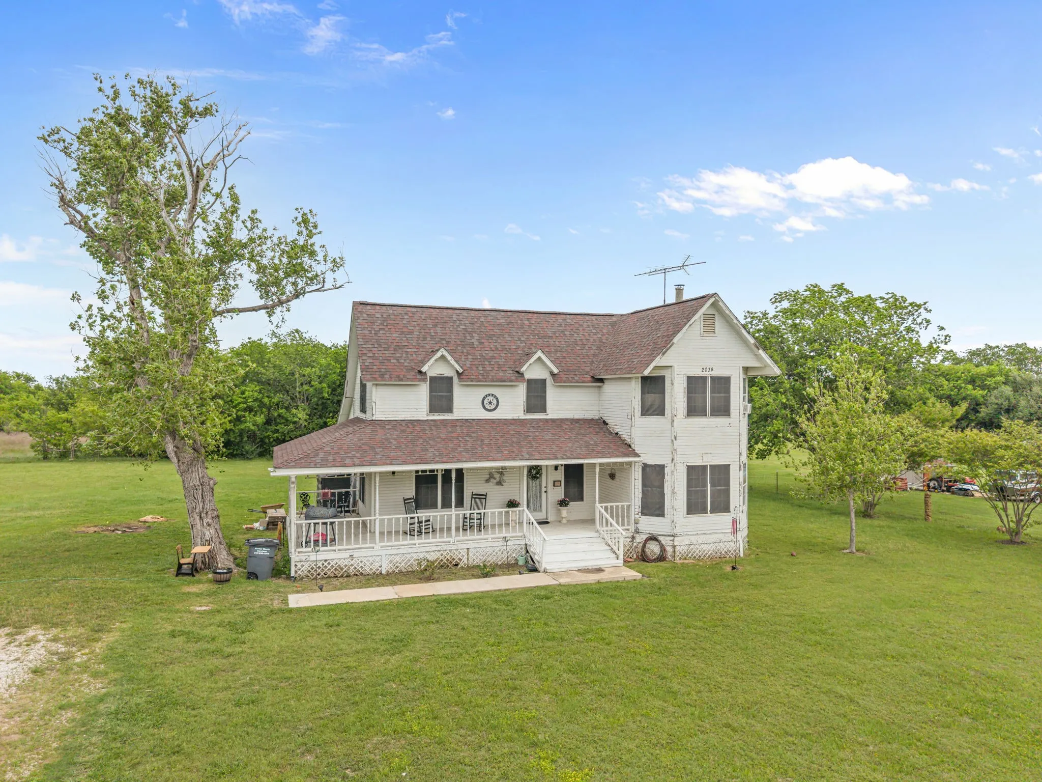 Single Family Residence For Sale in Denton County , 2038 Fm 455 W, Sanger, Texas 76266, 4 Bedrooms, 3 Bathrooms, Garage spaces, 2,207 Sqft, built in 1986, Preowned, Price $950,000, mls#21238621, Real Estate Agent in Sanger, Homes For Sale in Denton county, Homes For Sale in Sanger, Realtor in Sanger Texas, Real Estate Brokerage Independent Realty Texas, Luminita Cordes Realtor
