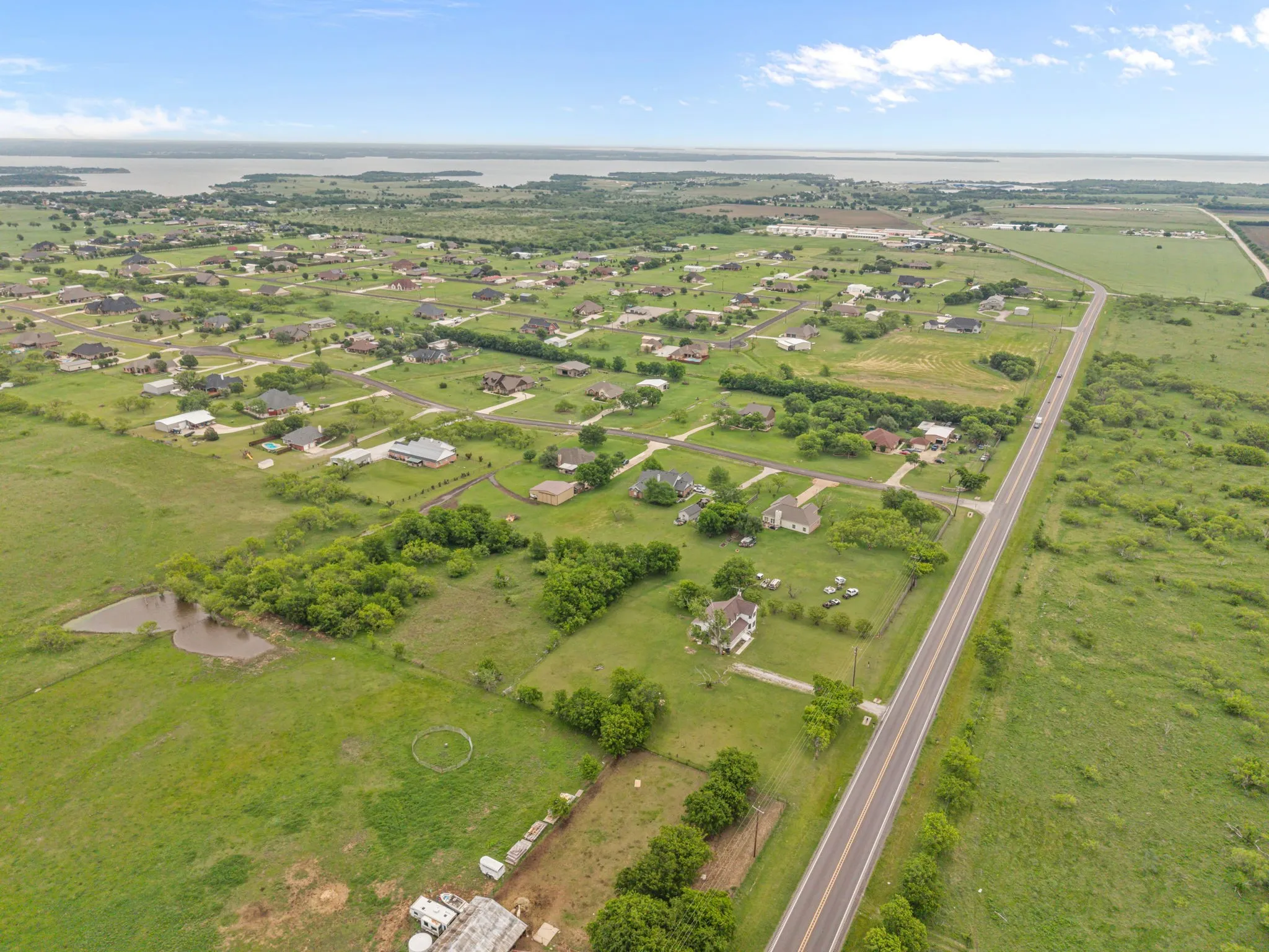 Single Family Residence For Sale in Denton County , 2038 Fm 455 W, Sanger, Texas 76266, 4 Bedrooms, 3 Bathrooms, Garage spaces, 2,207 Sqft, built in 1986, Preowned, Price $950,000, mls#21238621, Real Estate Agent in Sanger, Homes For Sale in Denton county, Homes For Sale in Sanger, Realtor in Sanger Texas, Real Estate Brokerage Independent Realty Texas, Luminita Cordes Realtor