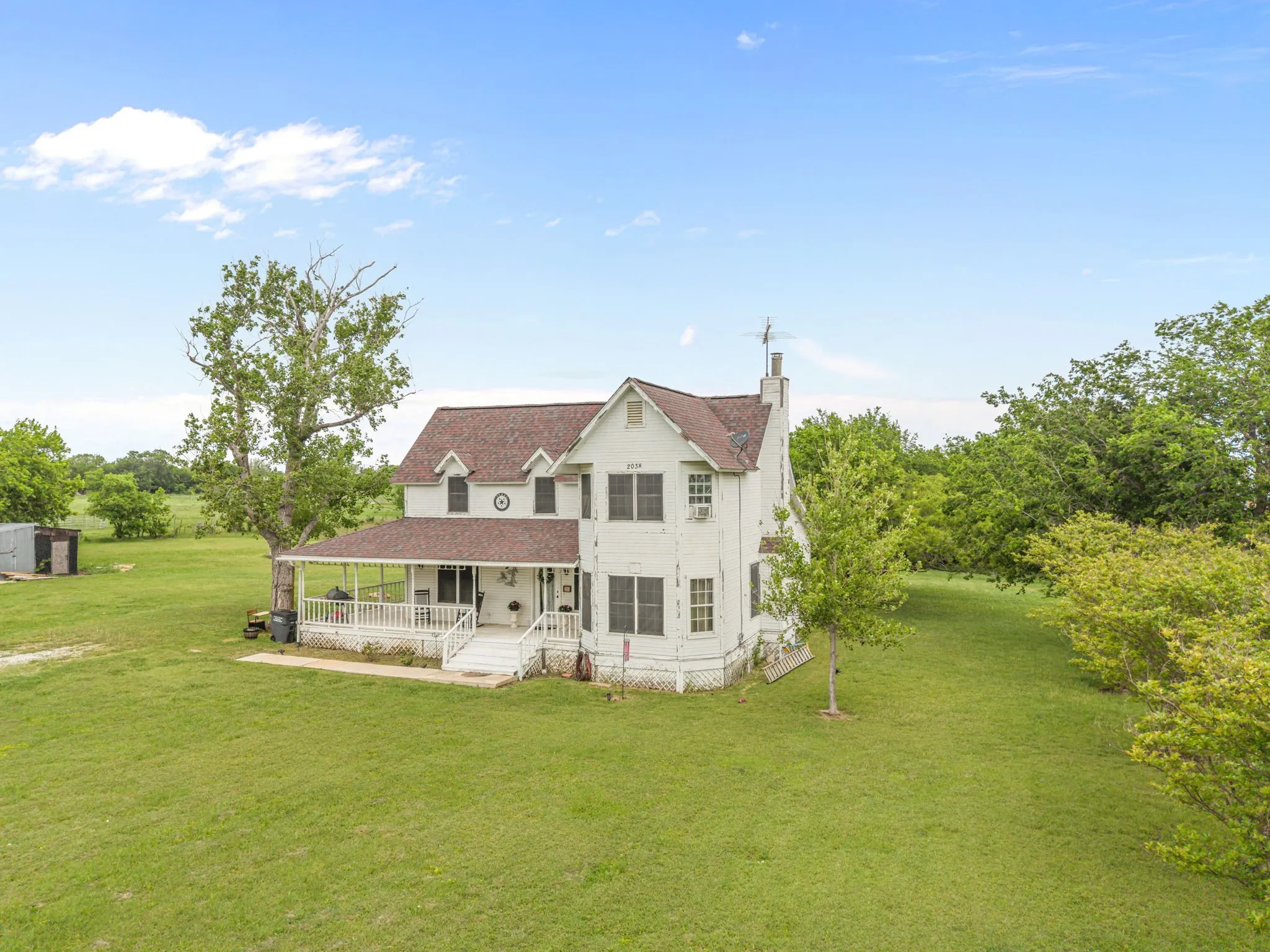 Single Family Residence For Sale in Denton County , 2038 Fm 455 W, Sanger, Texas 76266, 4 Bedrooms, 3 Bathrooms, Garage spaces, 2,207 Sqft, built in 1986, Preowned, Price $950,000, mls#21238621, Real Estate Agent in Sanger, Homes For Sale in Denton county, Homes For Sale in Sanger, Realtor in Sanger Texas, Real Estate Brokerage Independent Realty Texas, Luminita Cordes Realtor