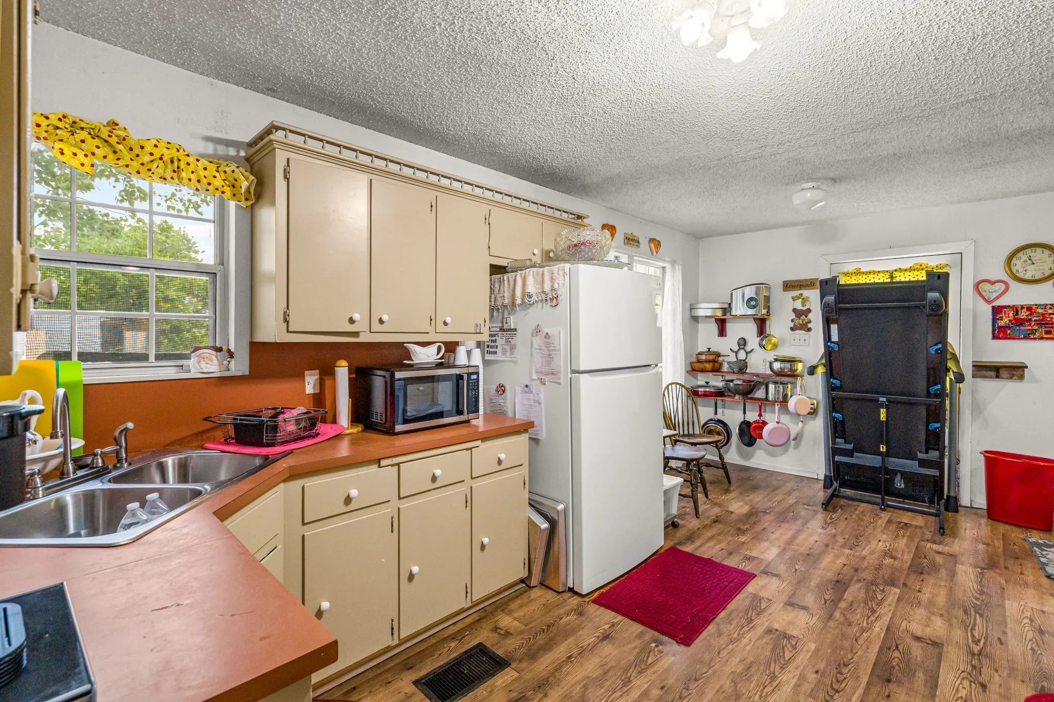 Single Family Residence For Sale in Denton County , 2038 Fm 455 W, Sanger, Texas 76266, 4 Bedrooms, 3 Bathrooms, Garage spaces, 2,207 Sqft, built in 1986, Preowned, Price $950,000, mls#21238621, Real Estate Agent in Sanger, Homes For Sale in Denton county, Homes For Sale in Sanger, Realtor in Sanger Texas, Real Estate Brokerage Independent Realty Texas, Luminita Cordes Realtor