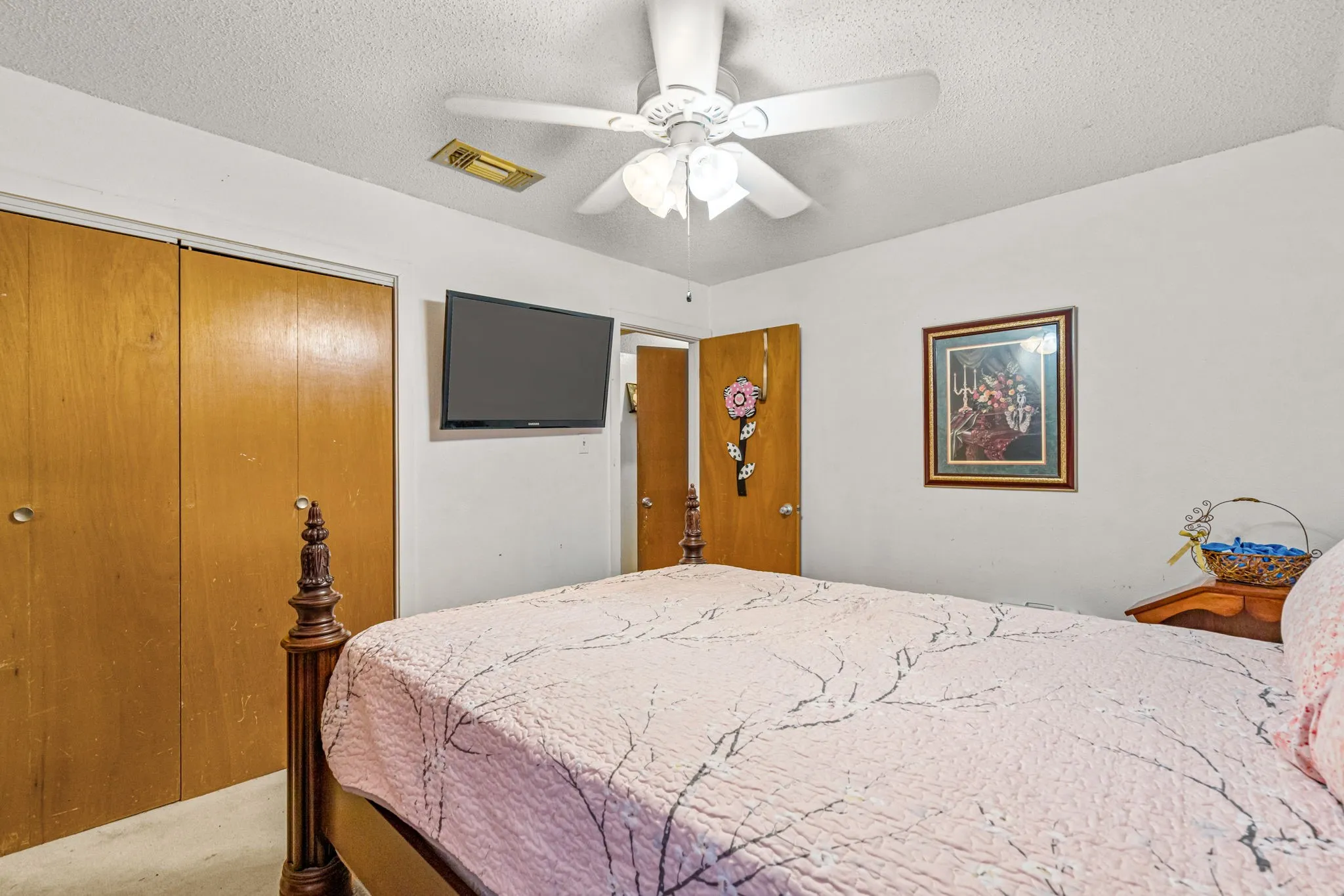 Single Family Residence For Sale in Denton County , 2038 Fm 455 W, Sanger, Texas 76266, 4 Bedrooms, 3 Bathrooms, Garage spaces, 2,207 Sqft, built in 1986, Preowned, Price $950,000, mls#21238621, Real Estate Agent in Sanger, Homes For Sale in Denton county, Homes For Sale in Sanger, Realtor in Sanger Texas, Real Estate Brokerage Independent Realty Texas, Luminita Cordes Realtor