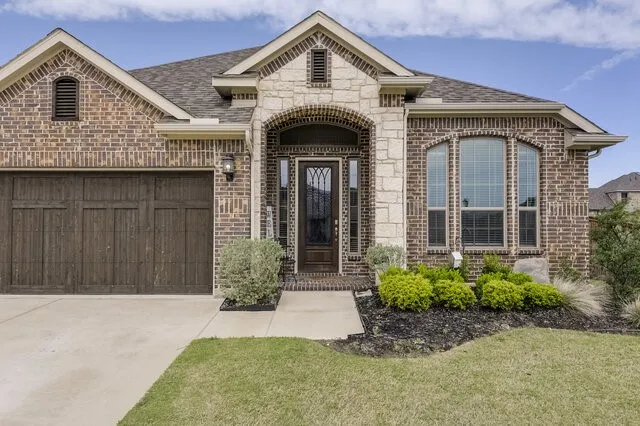 Single Family Residence For Sale in Johnson County , 2616 Henley Way, Mansfield, Texas 76084, 4 Bedroom, 3 Bathroom, 2 Garage spaces, 2,395 Sqft, built in 2023, Preowned, mls#21229049, Real Estate Agent in Mansfield, Homes For Sale in Johnson county, Homes For Sale in Mansfield, Realtor in Mansfield Texas, Real Estate Brokerage Independent Realty Texas, Luminita Cordes Realtor