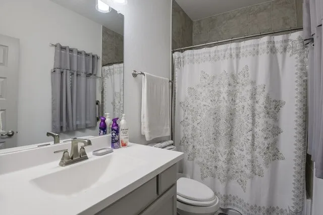 En suite bathroom