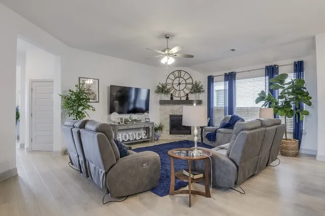Single Family Residence For Sale in Johnson County , 2616 Henley Way, Mansfield, Texas 76084, 4 Bedroom, 3 Bathroom, 2 Garage spaces, 2,395 Sqft, built in 2023, Preowned, mls#21229049, Real Estate Agent in Mansfield, Homes For Sale in Johnson county, Homes For Sale in Mansfield, Realtor in Mansfield Texas, Real Estate Brokerage Independent Realty Texas, Luminita Cordes Realtor