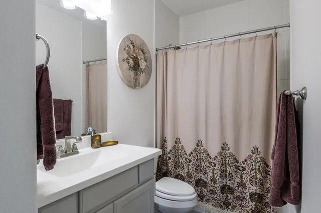 Single Family Residence For Sale in Johnson County , 2616 Henley Way, Mansfield, Texas 76084, 4 Bedroom, 3 Bathroom, 2 Garage spaces, 2,395 Sqft, built in 2023, Preowned, mls#21229049, Real Estate Agent in Mansfield, Homes For Sale in Johnson county, Homes For Sale in Mansfield, Realtor in Mansfield Texas, Real Estate Brokerage Independent Realty Texas, Luminita Cordes Realtor