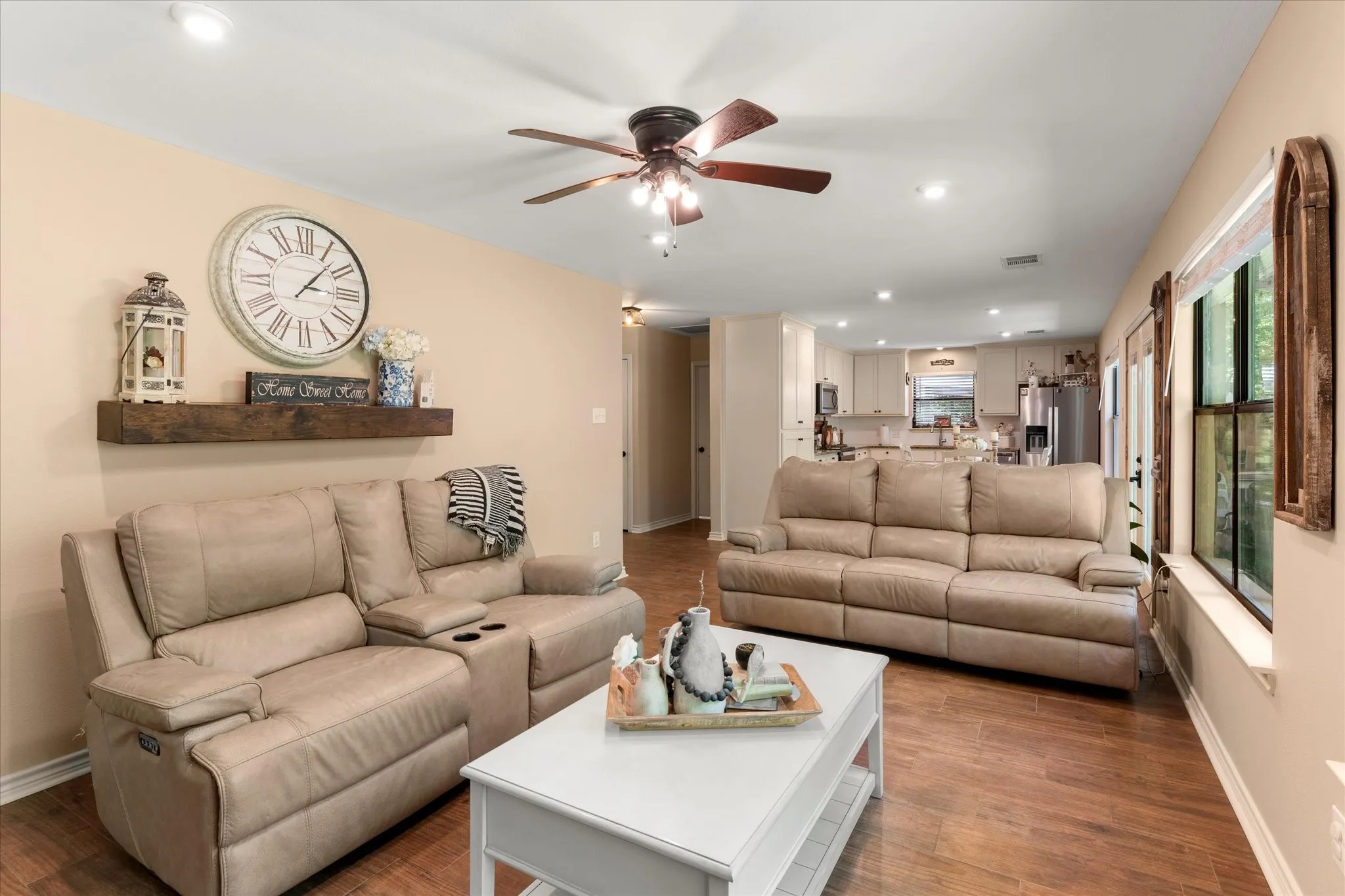 Single Family Residence For Sale in Wood County , 353 PR 5861, Yantis, Texas 75497, 2 Bedroom, 1 Bathroom, Garage spaces, 975 Sqft, built in 2019, Preowned, mls#21224558, Real Estate Agent in Yantis, Homes For Sale in Wood county, Homes For Sale in Yantis, Realtor in Yantis Texas, Real Estate Brokerage Independent Realty Texas, Luminita Cordes Realtor