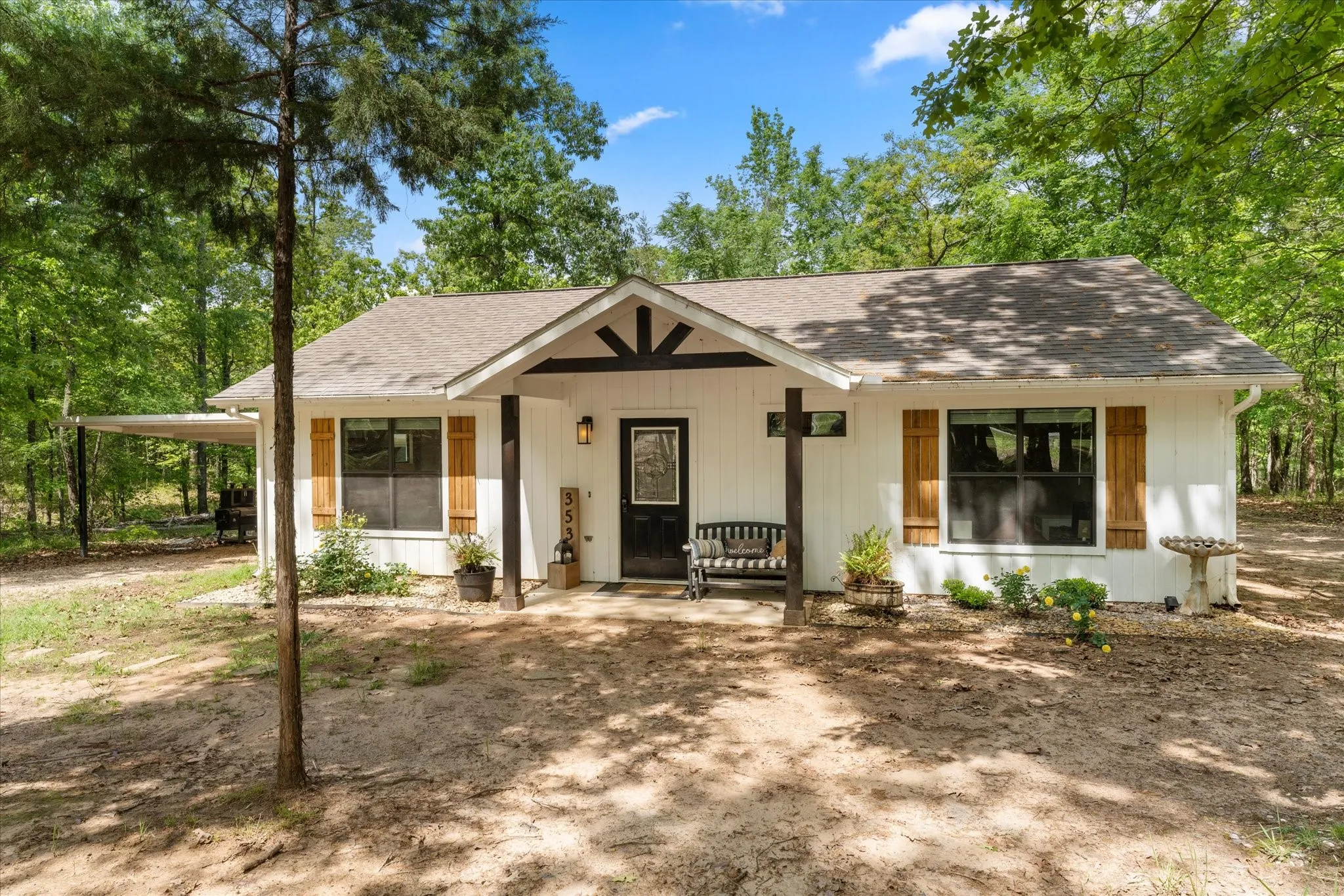Single Family Residence For Sale in Wood County , 353 PR 5861, Yantis, Texas 75497, 2 Bedroom, 1 Bathroom, Garage spaces, 975 Sqft, built in 2019, Preowned, mls#21224558, Real Estate Agent in Yantis, Homes For Sale in Wood county, Homes For Sale in Yantis, Realtor in Yantis Texas, Real Estate Brokerage Independent Realty Texas, Luminita Cordes Realtor