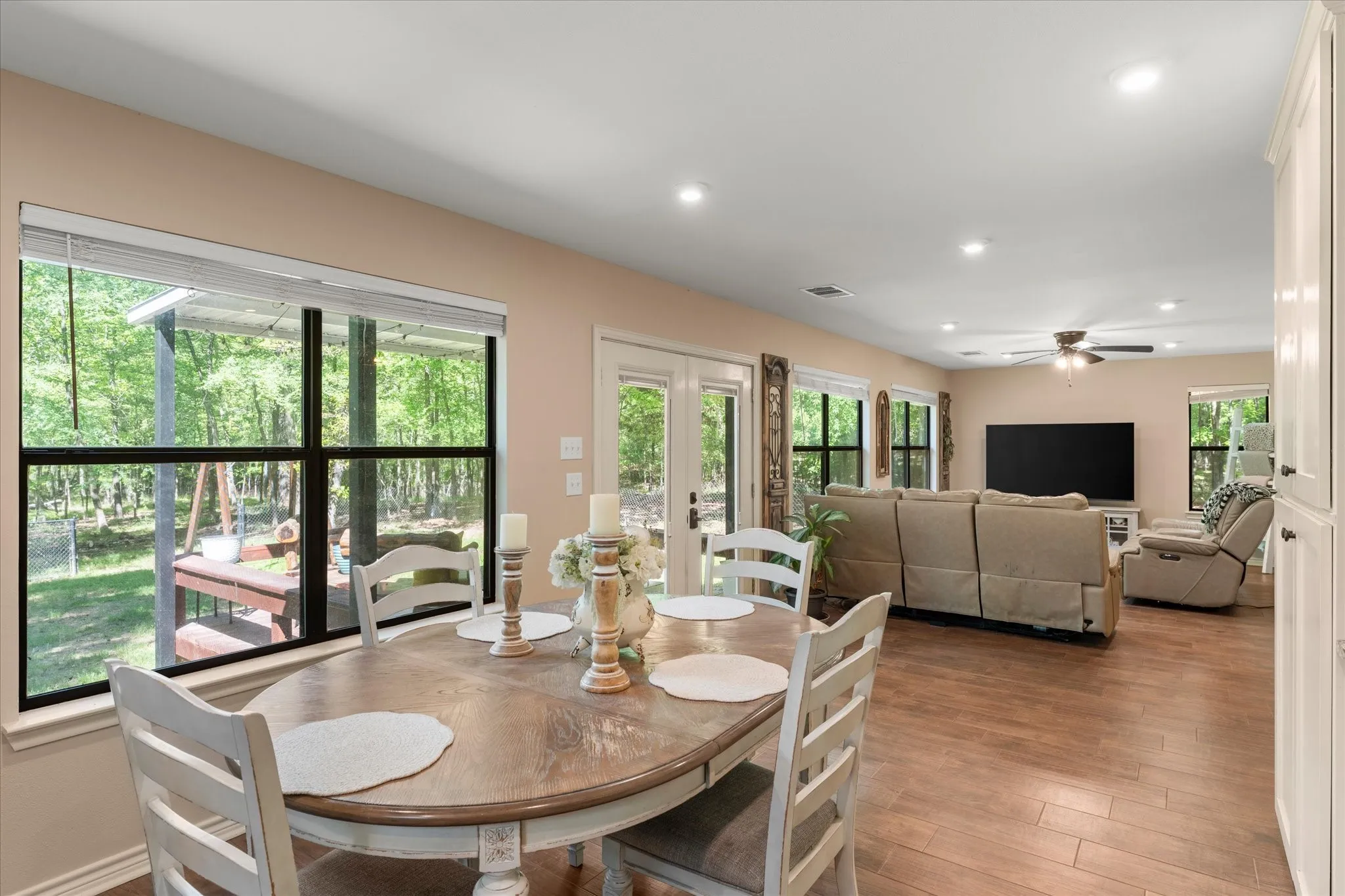 Single Family Residence For Sale in Wood County , 353 PR 5861, Yantis, Texas 75497, 2 Bedroom, 1 Bathroom, Garage spaces, 975 Sqft, built in 2019, Preowned, mls#21224558, Real Estate Agent in Yantis, Homes For Sale in Wood county, Homes For Sale in Yantis, Realtor in Yantis Texas, Real Estate Brokerage Independent Realty Texas, Luminita Cordes Realtor