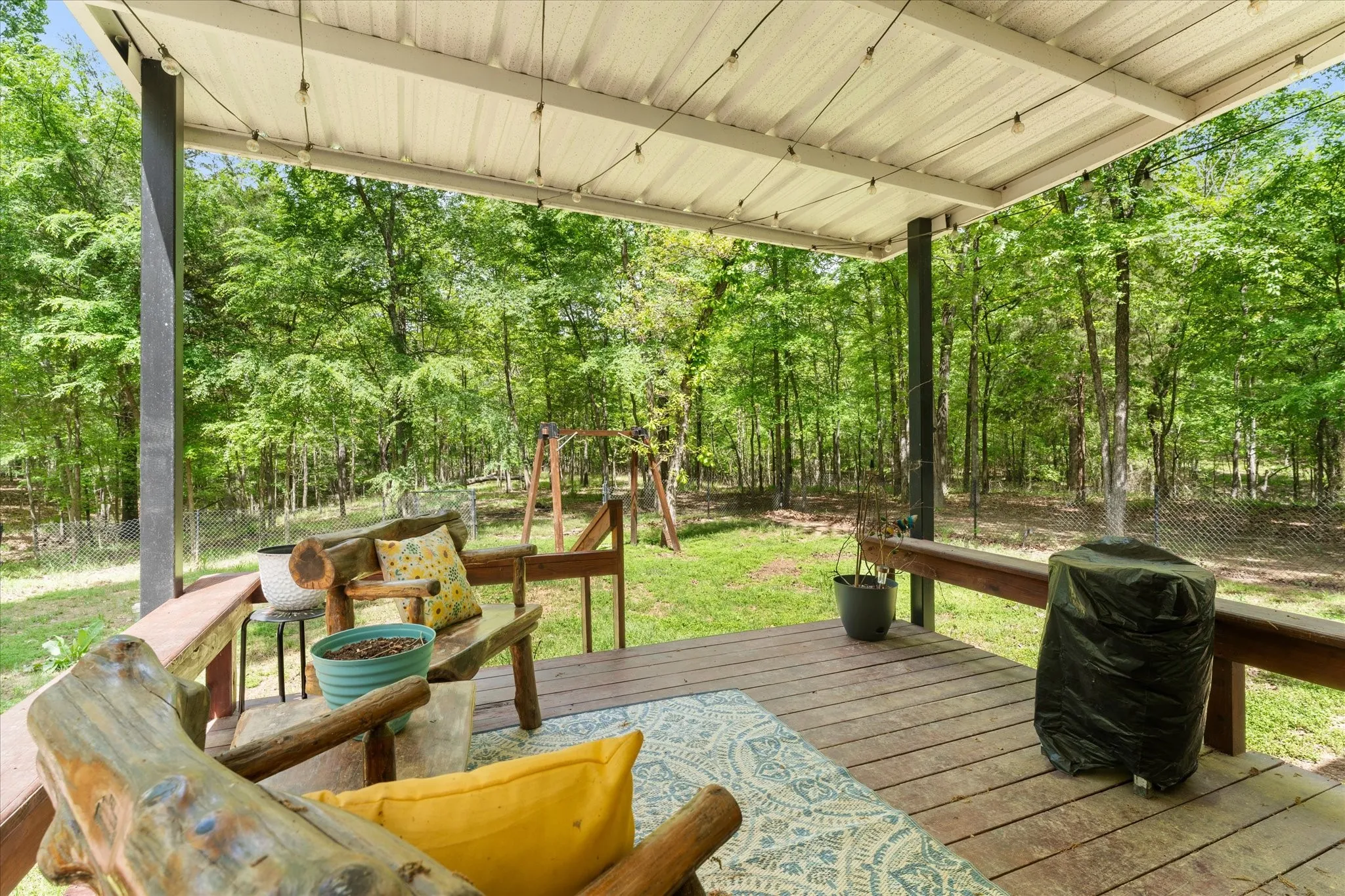 Single Family Residence For Sale in Wood County , 353 PR 5861, Yantis, Texas 75497, 2 Bedroom, 1 Bathroom, Garage spaces, 975 Sqft, built in 2019, Preowned, mls#21224558, Real Estate Agent in Yantis, Homes For Sale in Wood county, Homes For Sale in Yantis, Realtor in Yantis Texas, Real Estate Brokerage Independent Realty Texas, Luminita Cordes Realtor
