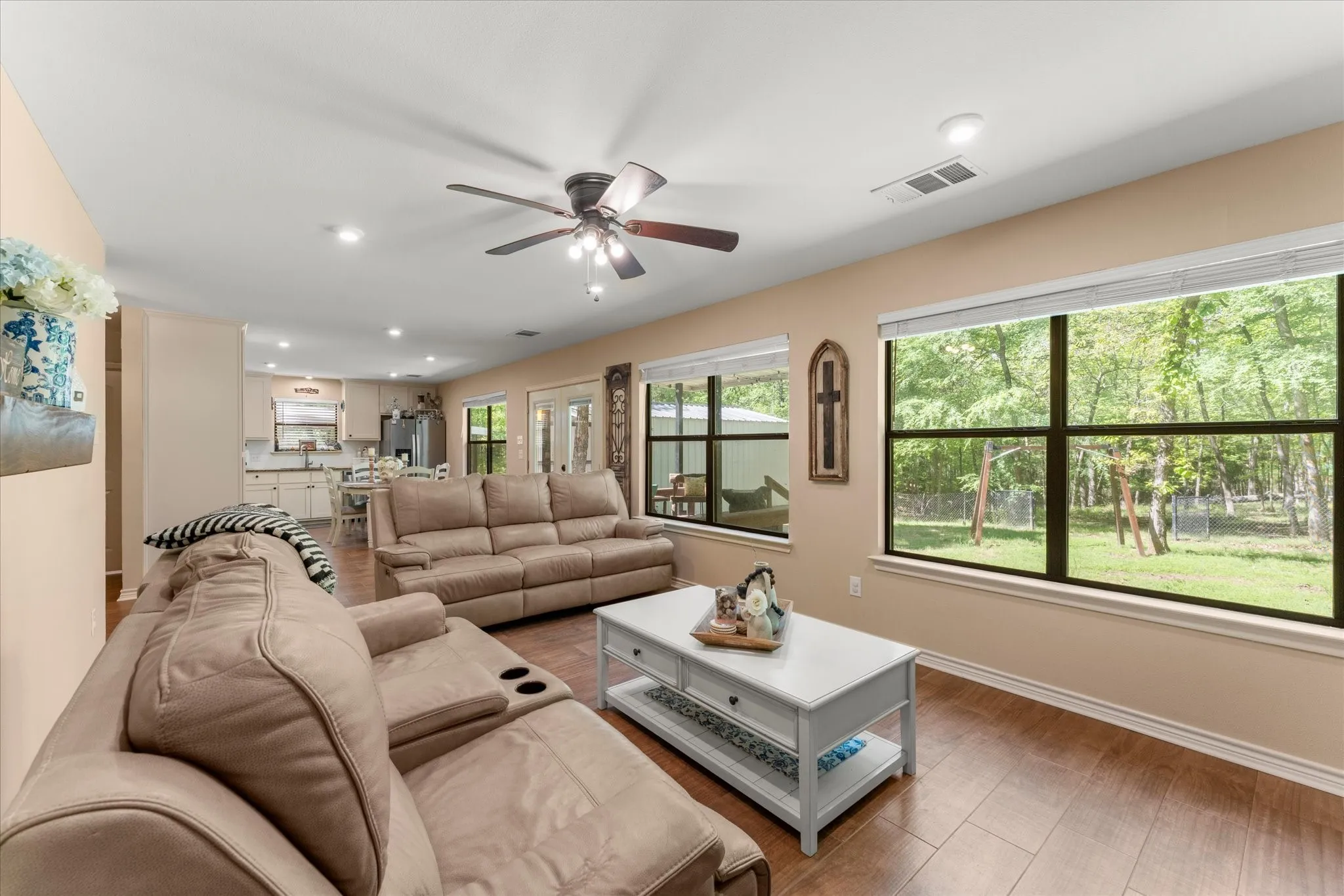 Single Family Residence For Sale in Wood County , 353 PR 5861, Yantis, Texas 75497, 2 Bedroom, 1 Bathroom, Garage spaces, 975 Sqft, built in 2019, Preowned, mls#21224558, Real Estate Agent in Yantis, Homes For Sale in Wood county, Homes For Sale in Yantis, Realtor in Yantis Texas, Real Estate Brokerage Independent Realty Texas, Luminita Cordes Realtor