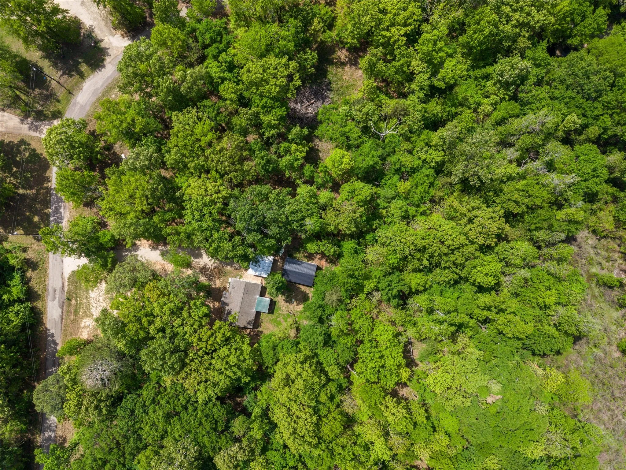 Single Family Residence For Sale in Wood County , 353 PR 5861, Yantis, Texas 75497, 2 Bedroom, 1 Bathroom, Garage spaces, 975 Sqft, built in 2019, Preowned, mls#21224558, Real Estate Agent in Yantis, Homes For Sale in Wood county, Homes For Sale in Yantis, Realtor in Yantis Texas, Real Estate Brokerage Independent Realty Texas, Luminita Cordes Realtor