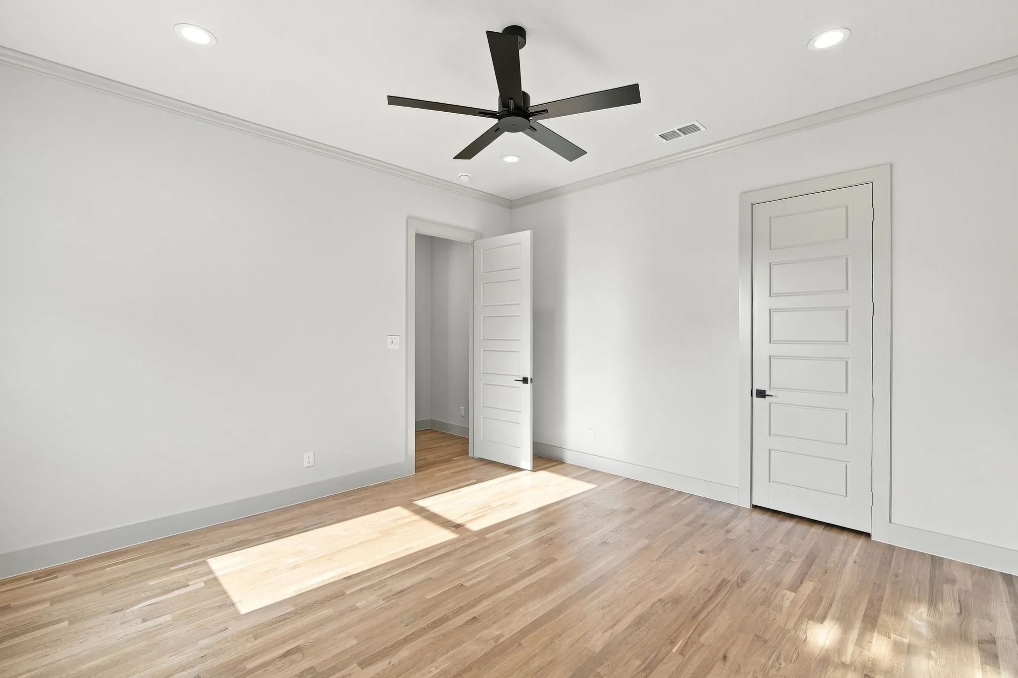 Single Family Residence For Sale in Johnson County , 2008 Beauty Berry Court, Cleburne, Texas 76031, 4 Bedroom, 4 Bathroom, 3 Garage spaces, 3,220 Sqft, built in 2026, mls#21244481, Real Estate Agent in Cleburne, Homes For Sale in Johnson county, Homes For Sale in Cleburne, Realtor in Cleburne Texas, Real Estate Brokerage Independent Realty Texas, Luminita Cordes Realtor