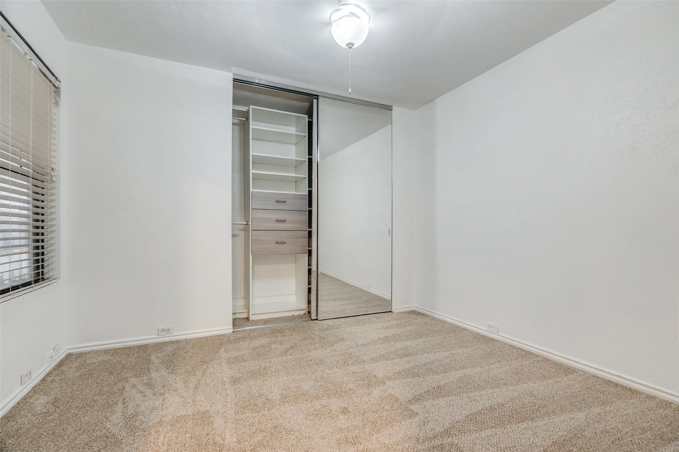 Single Family Residence For Rent in Dallas County , 4147 Rosser Square, Dallas, Texas 75244, 2 Bedroom, 2 Bathroom, 2 Garage spaces, 1,268 Sqft, built in 1981, Preowned, mls#21244489, Real Estate Agent in Dallas, Homes For Rent in Dallas county, Homes For Rent in Dallas, Realtor in Dallas Texas, Real Estate Brokerage Independent Realty Texas, Luminita Cordes Realtor