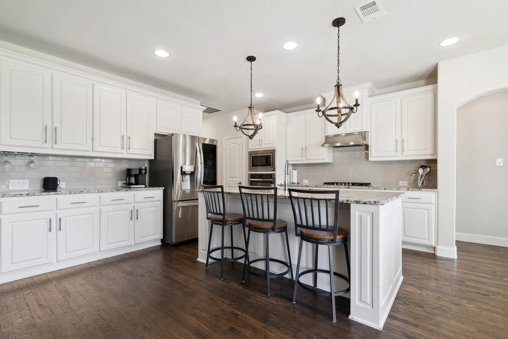 Single Family Residence For Sale in Denton County , 748 Fireside Drive, Little Elm, Texas 76227, 5 Bedroom, 5 Bathroom, 3 Garage spaces, 3,553 Sqft, built in 2016, Preowned, mls#21244589, Real Estate Agent in Little Elm, Homes For Sale in Denton county, Homes For Sale in Little Elm, Realtor in Little Elm Texas, Real Estate Brokerage Independent Realty Texas, Luminita Cordes Realtor