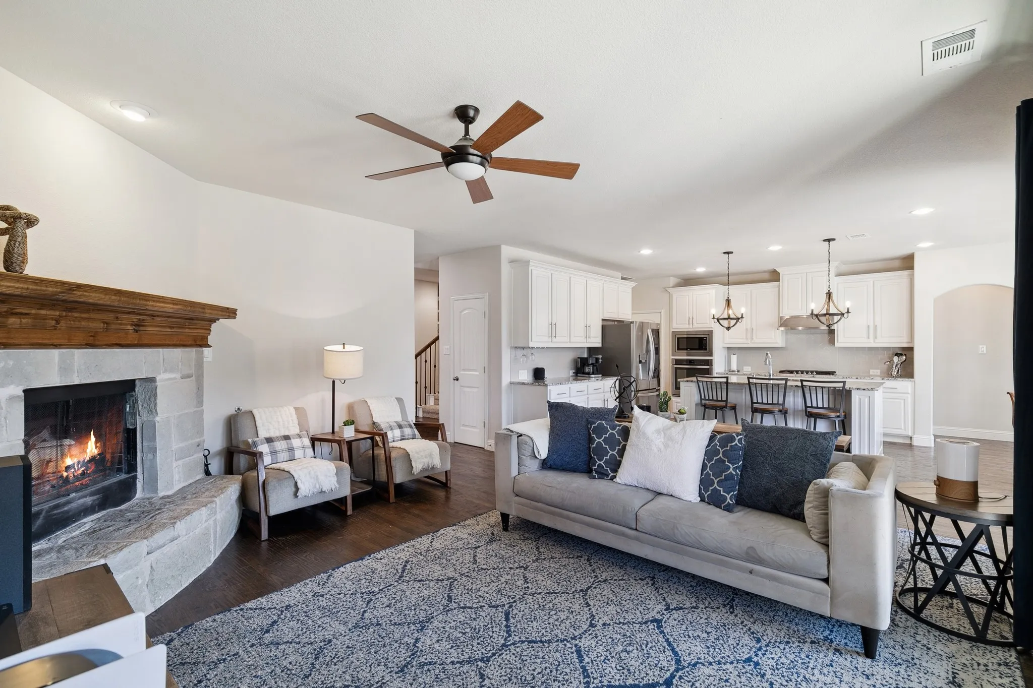 Single Family Residence For Sale in Denton County , 748 Fireside Drive, Little Elm, Texas 76227, 5 Bedroom, 5 Bathroom, 3 Garage spaces, 3,553 Sqft, built in 2016, Preowned, mls#21244589, Real Estate Agent in Little Elm, Homes For Sale in Denton county, Homes For Sale in Little Elm, Realtor in Little Elm Texas, Real Estate Brokerage Independent Realty Texas, Luminita Cordes Realtor