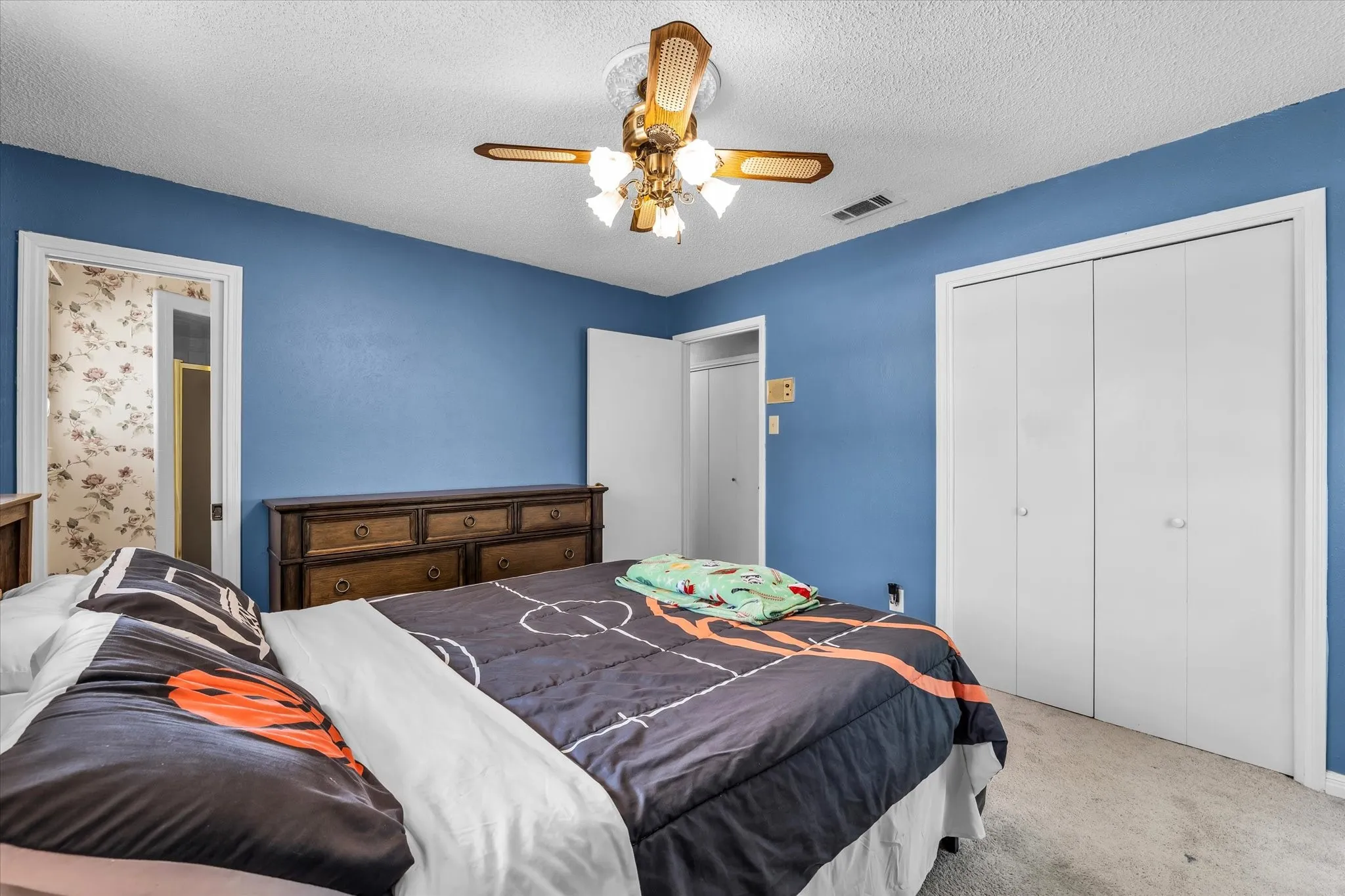 Single Family Residence For Sale in Mc Lennan County , 1208 Knotty Oaks Drive, Woodway, Texas 76712, 4 Bedroom, 3 Bathroom, Garage spaces, 2,690 Sqft, built in 1967, Preowned, mls#21243395, Real Estate Agent in Woodway, Homes For Sale in Mc Lennan county, Homes For Sale in Woodway, Realtor in Woodway Texas, Real Estate Brokerage Independent Realty Texas, Luminita Cordes Realtor
