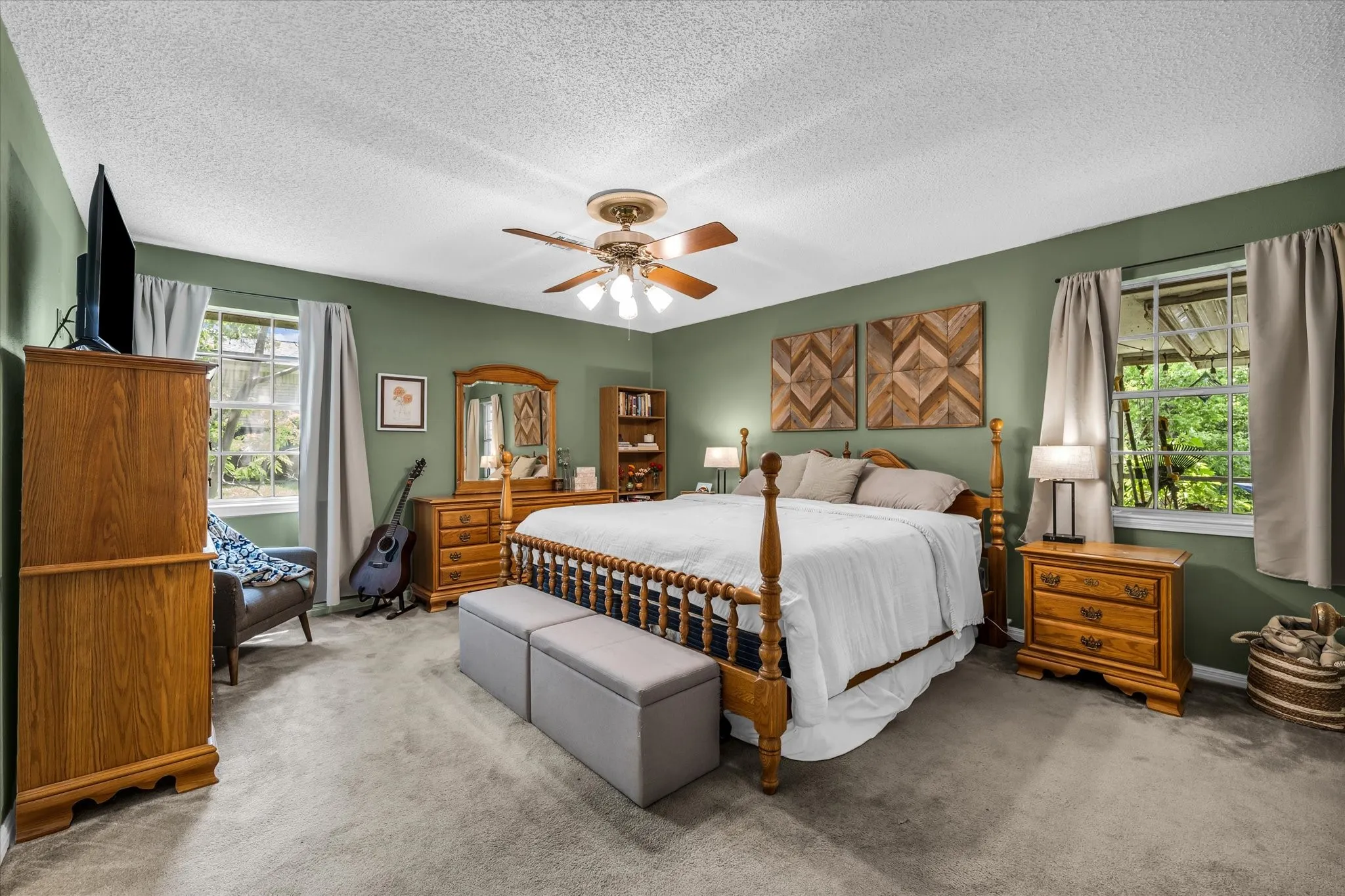 Single Family Residence For Sale in Mc Lennan County , 1208 Knotty Oaks Drive, Woodway, Texas 76712, 4 Bedroom, 3 Bathroom, Garage spaces, 2,690 Sqft, built in 1967, Preowned, mls#21243395, Real Estate Agent in Woodway, Homes For Sale in Mc Lennan county, Homes For Sale in Woodway, Realtor in Woodway Texas, Real Estate Brokerage Independent Realty Texas, Luminita Cordes Realtor