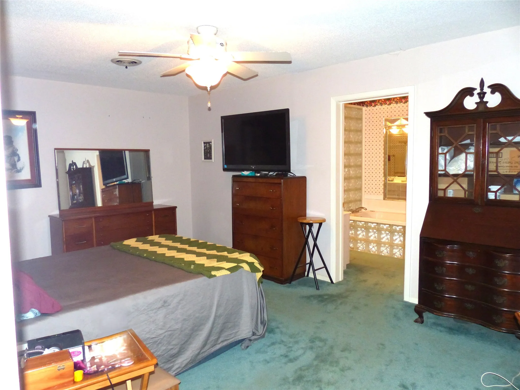Single Family Residence For Sale in Mc Culloch County , 2105 Stanton, Brady, Texas 76825, 3 Bedrooms, 2 Bathrooms, 2 Garage spaces, 2,064 Sqft, built in 1975, Price $289,000, mls#21244608, Real Estate Agent in Brady, Homes For Sale in Mc Culloch county, Homes For Sale in Brady, Realtor in Brady Texas, Real Estate Brokerage Independent Realty Texas, Luminita Cordes Realtor