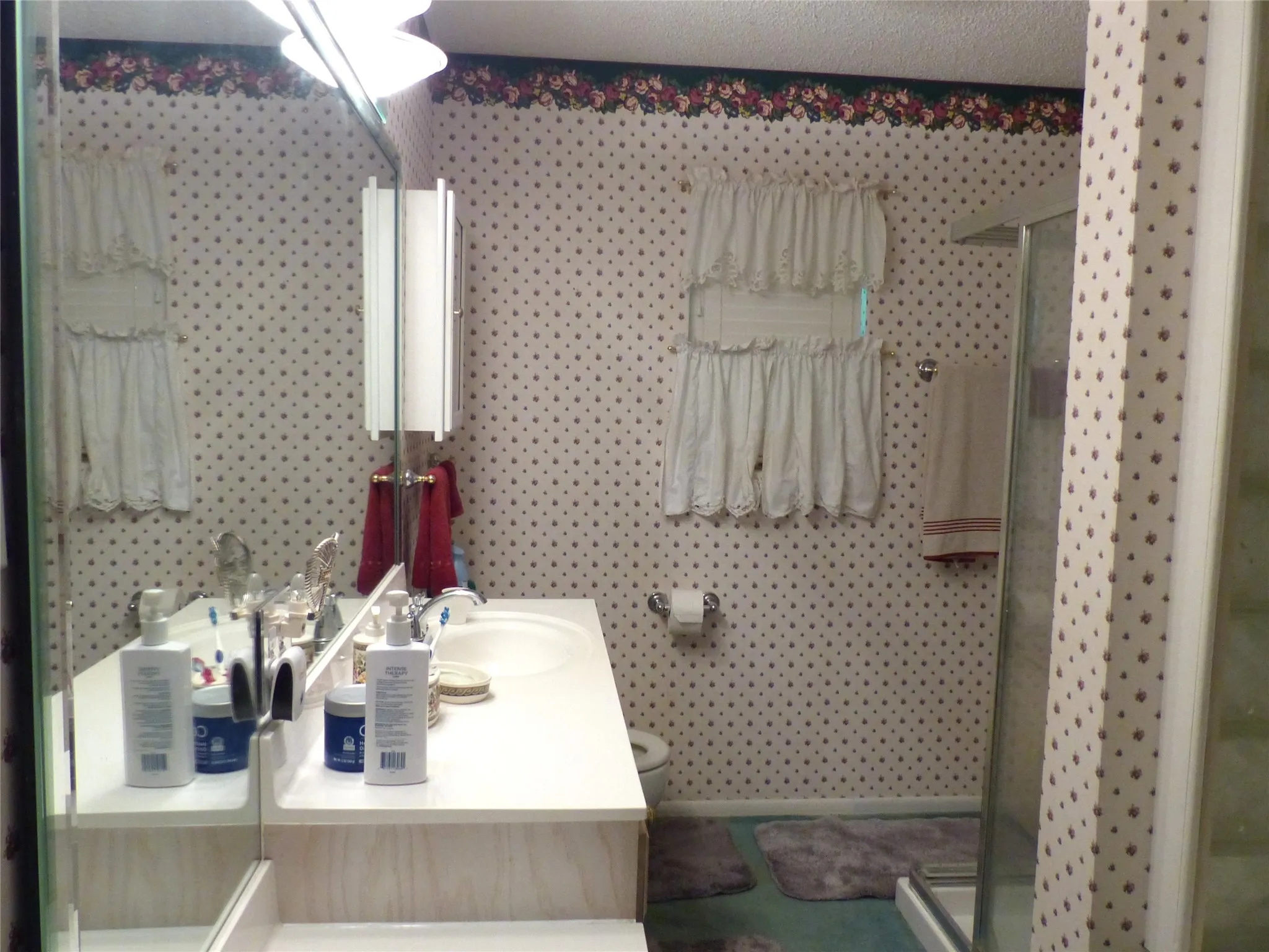 Single Family Residence For Sale in Mc Culloch County , 2105 Stanton, Brady, Texas 76825, 3 Bedrooms, 2 Bathrooms, 2 Garage spaces, 2,064 Sqft, built in 1975, Price $289,000, mls#21244608, Real Estate Agent in Brady, Homes For Sale in Mc Culloch county, Homes For Sale in Brady, Realtor in Brady Texas, Real Estate Brokerage Independent Realty Texas, Luminita Cordes Realtor