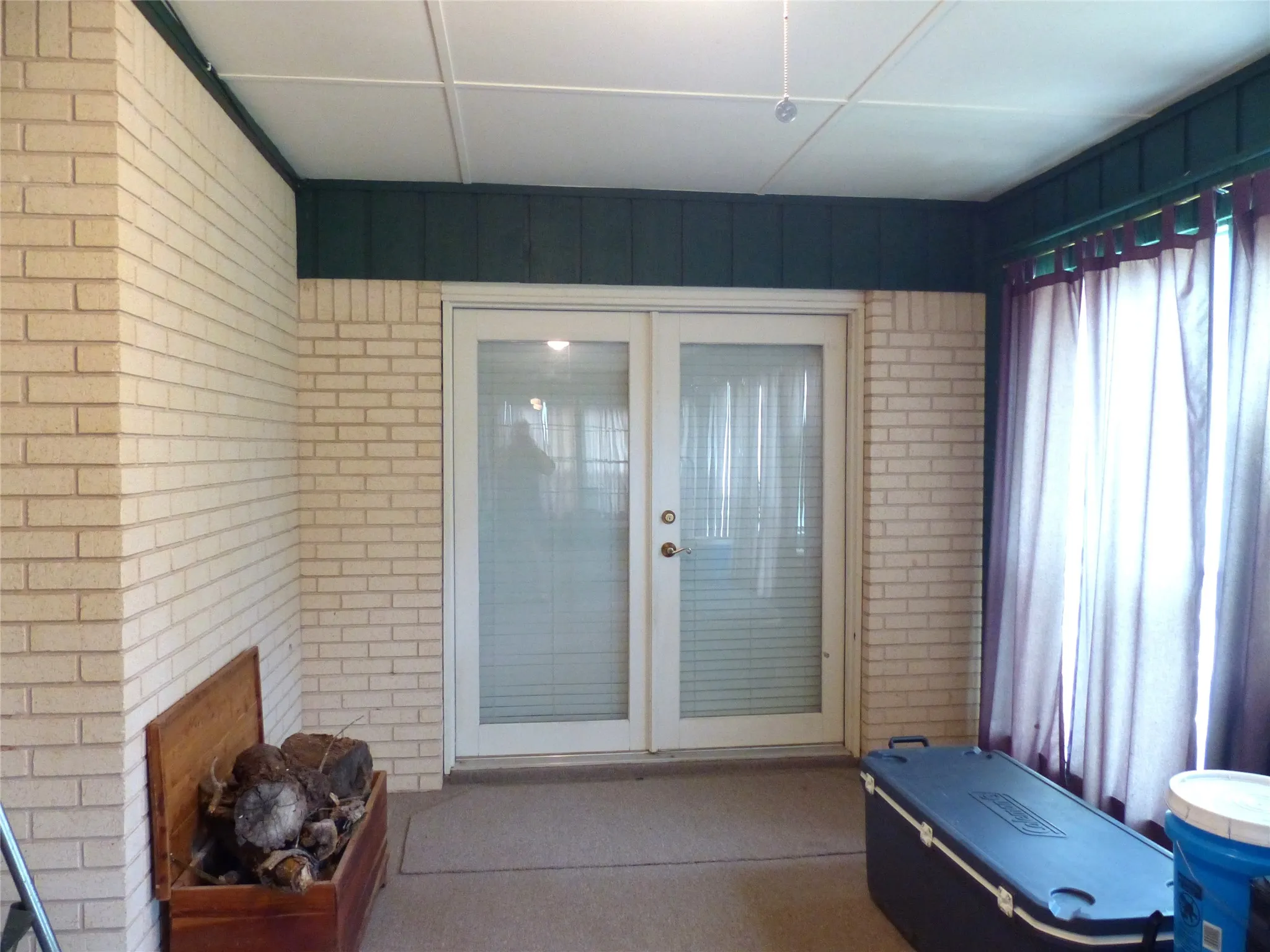 Single Family Residence For Sale in Mc Culloch County , 2105 Stanton, Brady, Texas 76825, 3 Bedrooms, 2 Bathrooms, 2 Garage spaces, 2,064 Sqft, built in 1975, Price $289,000, mls#21244608, Real Estate Agent in Brady, Homes For Sale in Mc Culloch county, Homes For Sale in Brady, Realtor in Brady Texas, Real Estate Brokerage Independent Realty Texas, Luminita Cordes Realtor