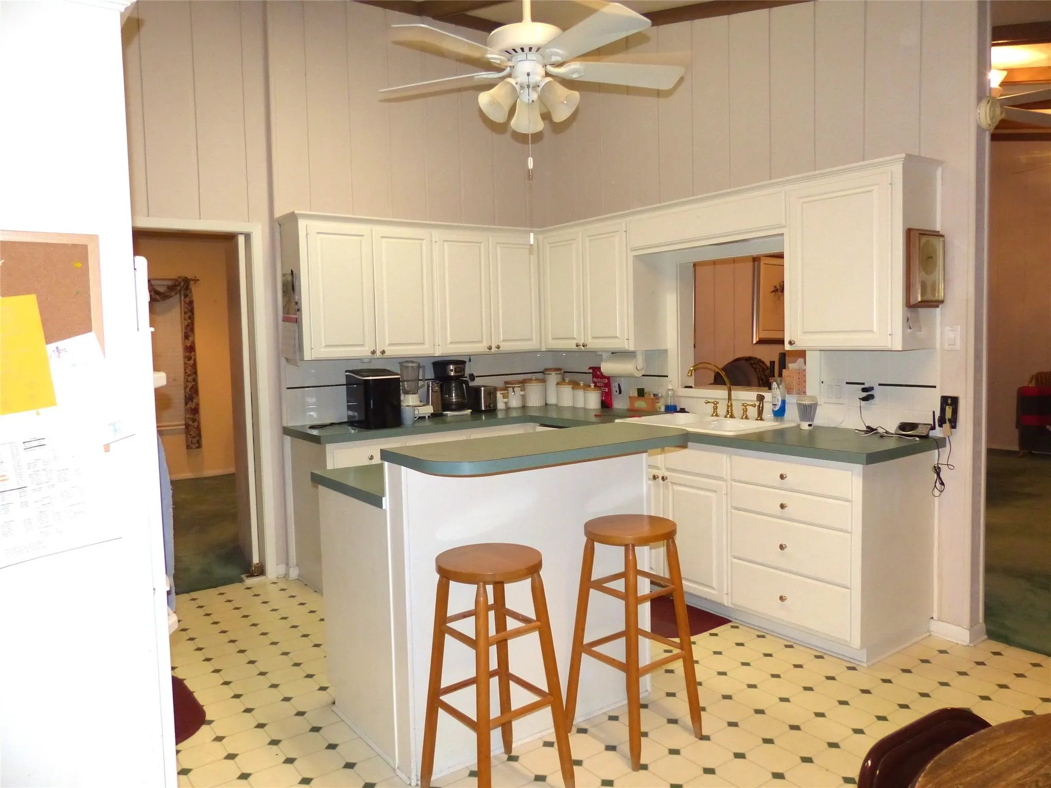 Single Family Residence For Sale in Mc Culloch County , 2105 Stanton, Brady, Texas 76825, 3 Bedrooms, 2 Bathrooms, 2 Garage spaces, 2,064 Sqft, built in 1975, Price $289,000, mls#21244608, Real Estate Agent in Brady, Homes For Sale in Mc Culloch county, Homes For Sale in Brady, Realtor in Brady Texas, Real Estate Brokerage Independent Realty Texas, Luminita Cordes Realtor