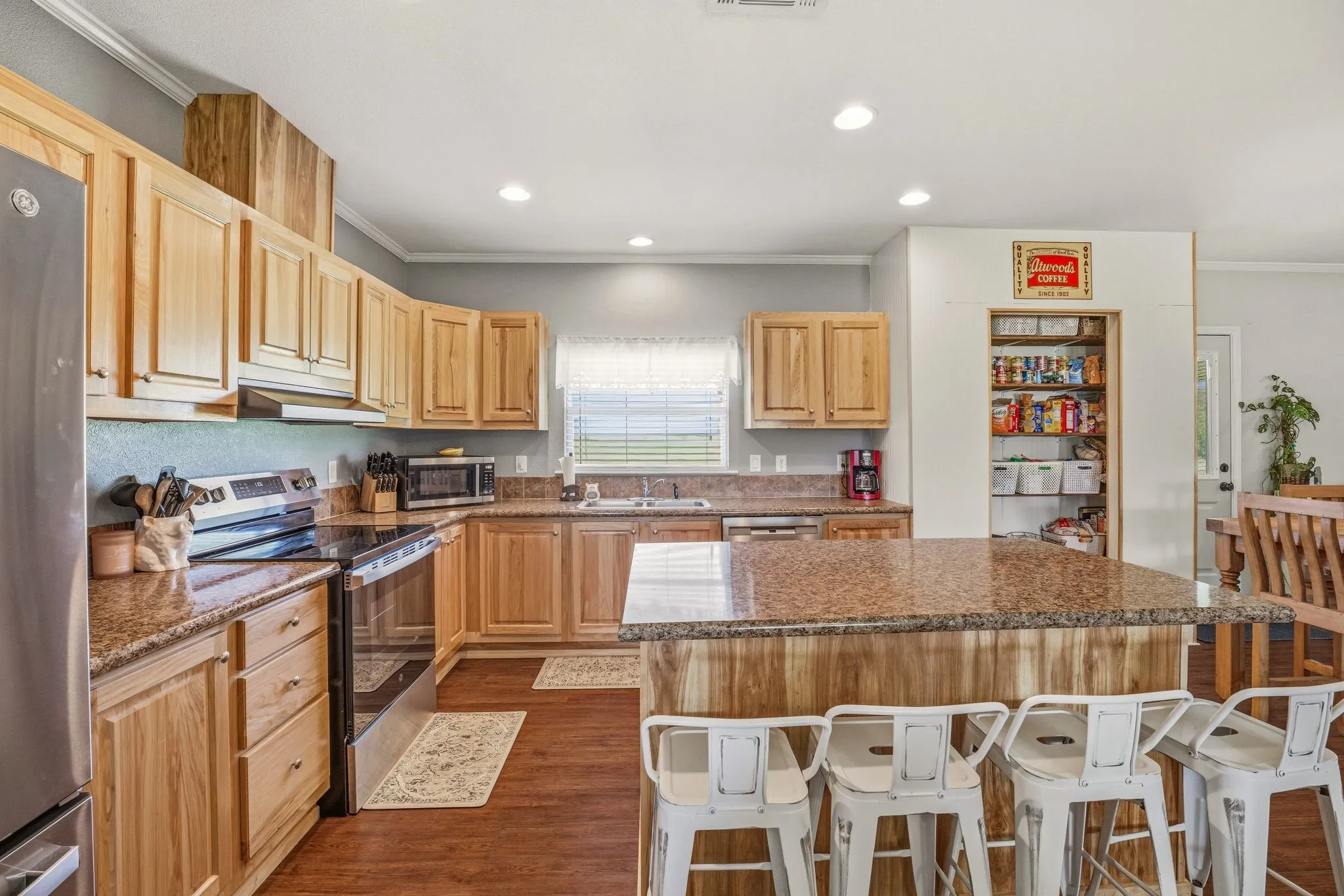 Mobile Home For Sale in Young County , 1262 Rosser Ranch Road, Graham, Texas 76450, 3 Bedroom, 2 Bathroom, Garage spaces, 1,792 Sqft, built in 2015, Preowned, mls#21243545, Real Estate Agent in Graham, Homes For Sale in Young county, Homes For Sale in Graham, Realtor in Graham Texas, Real Estate Brokerage Independent Realty Texas, Luminita Cordes Realtor