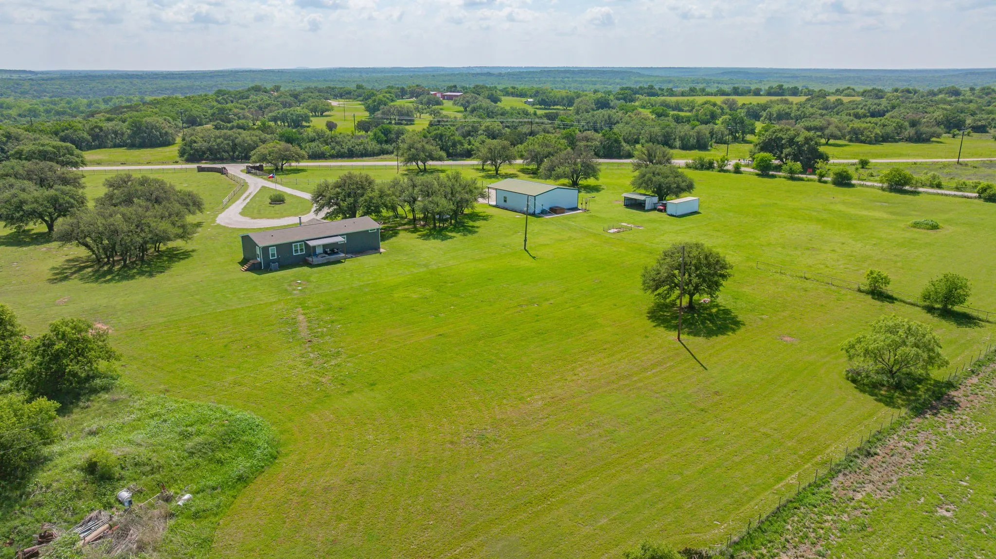Mobile Home For Sale in Young County , 1262 Rosser Ranch Road, Graham, Texas 76450, 3 Bedroom, 2 Bathroom, Garage spaces, 1,792 Sqft, built in 2015, Preowned, mls#21243545, Real Estate Agent in Graham, Homes For Sale in Young county, Homes For Sale in Graham, Realtor in Graham Texas, Real Estate Brokerage Independent Realty Texas, Luminita Cordes Realtor