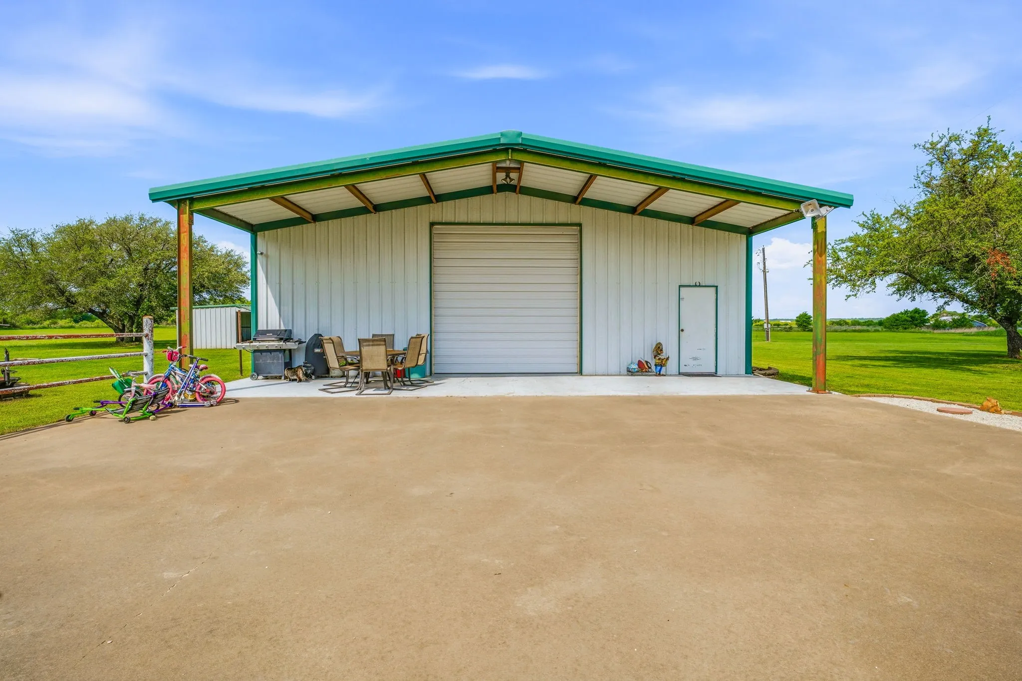 Mobile Home For Sale in Young County , 1262 Rosser Ranch Road, Graham, Texas 76450, 3 Bedroom, 2 Bathroom, Garage spaces, 1,792 Sqft, built in 2015, Preowned, mls#21243545, Real Estate Agent in Graham, Homes For Sale in Young county, Homes For Sale in Graham, Realtor in Graham Texas, Real Estate Brokerage Independent Realty Texas, Luminita Cordes Realtor
