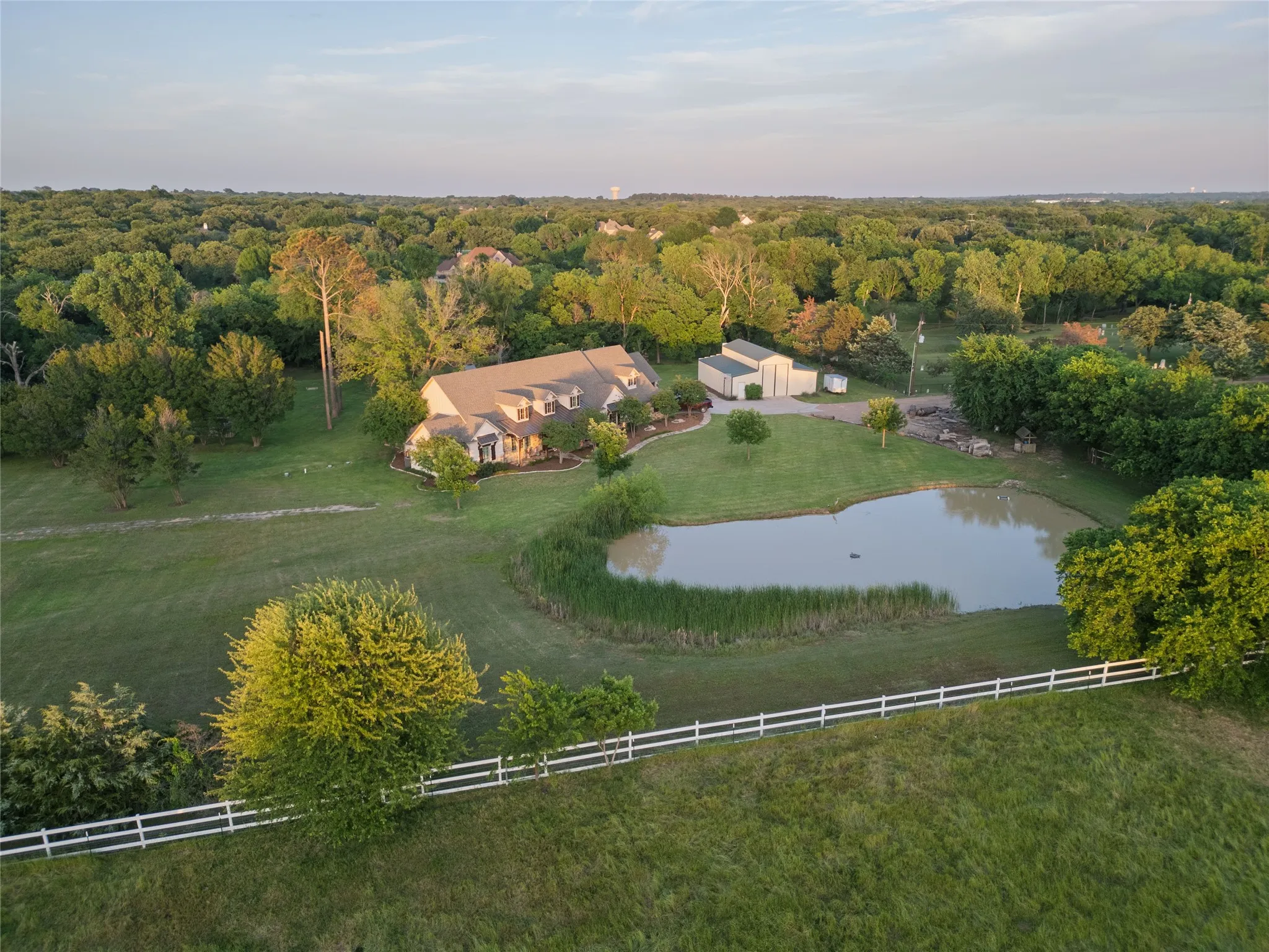Single Family Residence For Sale in Tarrant County , 1331 Bancroft Road, Keller, Texas 76262, 5 Bedroom, 5 Bathroom, 4 Garage spaces, 4,875 Sqft, built in 2013, Preowned, mls#21242217, Real Estate Agent in Keller, Homes For Sale in Tarrant county, Homes For Sale in Keller, Realtor in Keller Texas, Real Estate Brokerage Independent Realty Texas, Luminita Cordes Realtor