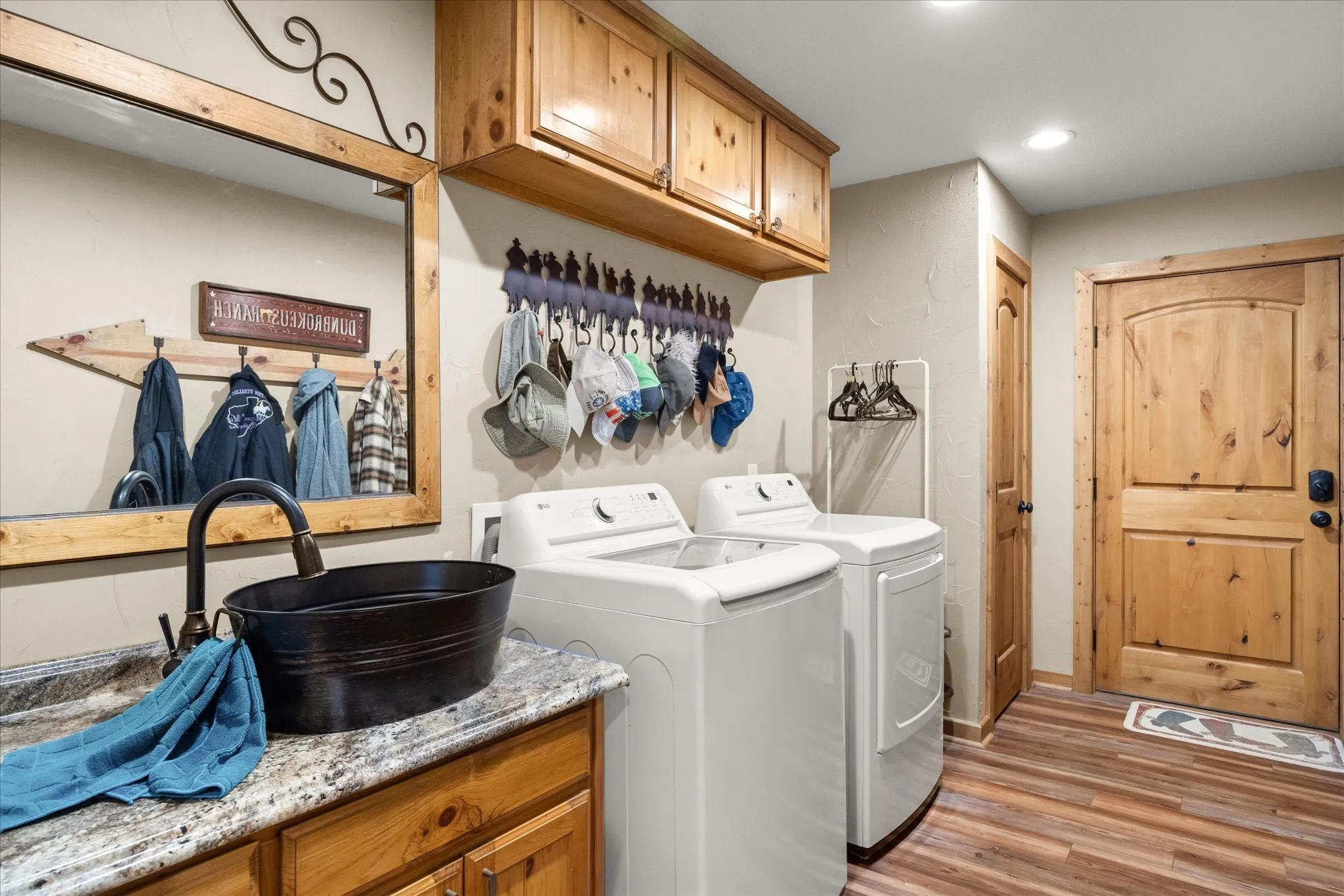Farm For Sale in Erath County , 31577 N US Highway 281, Lipan, Texas 76462, 3 Bedroom, 2 Bathroom, Garage spaces, 2,078 Sqft, built in 1999, Preowned, mls#21244347, Real Estate Agent in Lipan, Homes For Sale in Erath county, Homes For Sale in Lipan, Realtor in Lipan Texas, Real Estate Brokerage Independent Realty Texas, Luminita Cordes Realtor