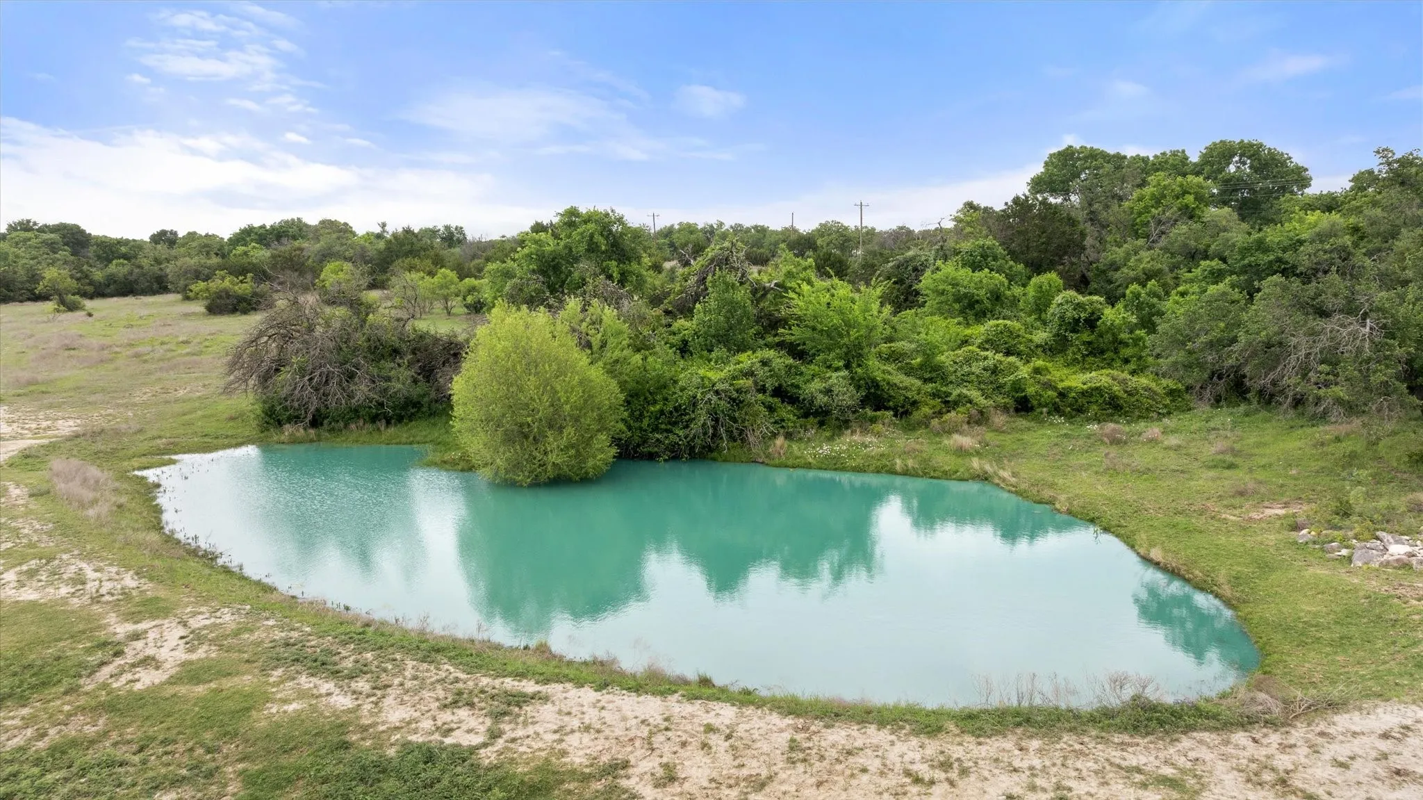 Farm For Sale in Erath County , 31577 N US Highway 281, Lipan, Texas 76462, 3 Bedroom, 2 Bathroom, Garage spaces, 2,078 Sqft, built in 1999, Preowned, mls#21244347, Real Estate Agent in Lipan, Homes For Sale in Erath county, Homes For Sale in Lipan, Realtor in Lipan Texas, Real Estate Brokerage Independent Realty Texas, Luminita Cordes Realtor