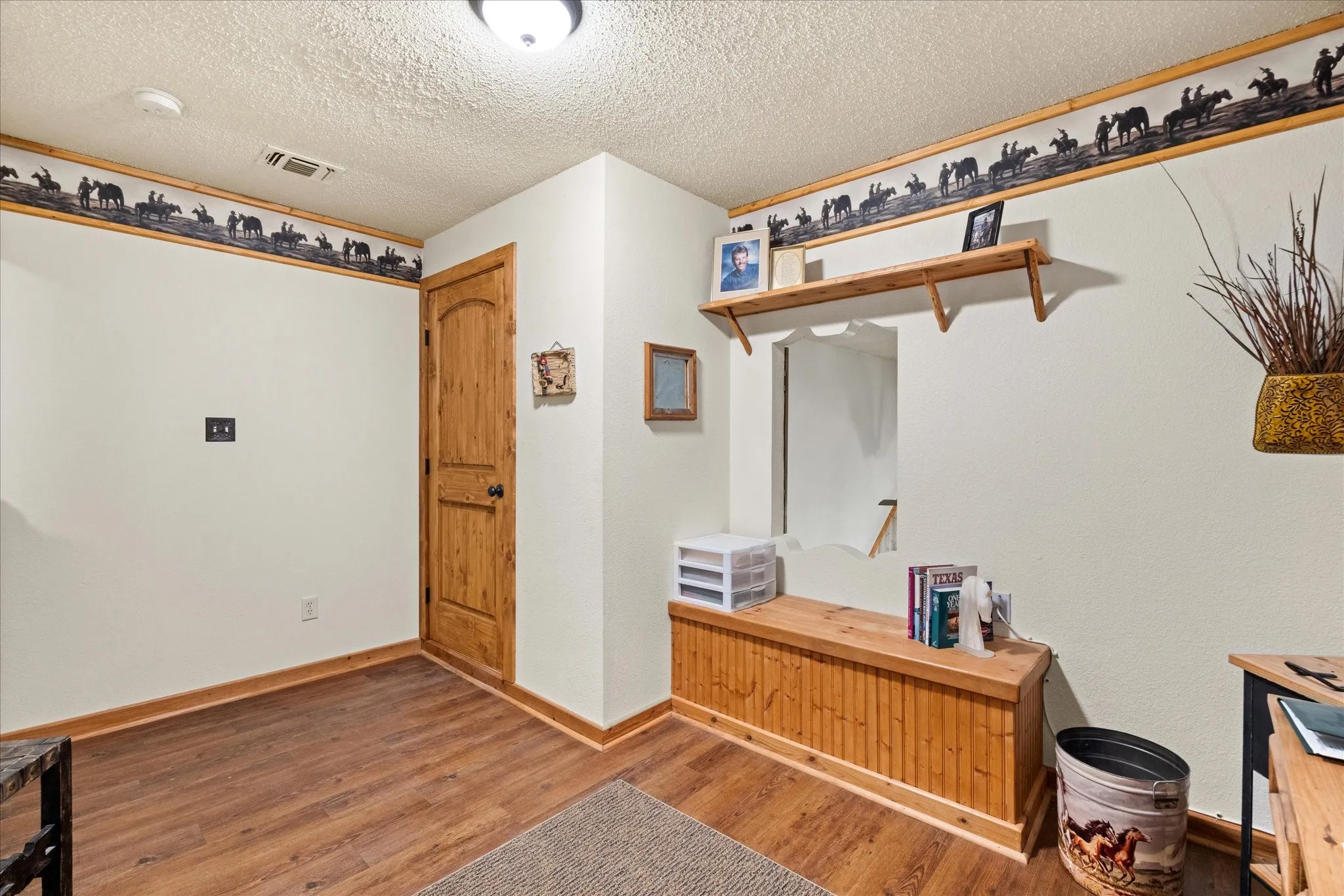 Farm For Sale in Erath County , 31577 N US Highway 281, Lipan, Texas 76462, 3 Bedroom, 2 Bathroom, Garage spaces, 2,078 Sqft, built in 1999, Preowned, mls#21244347, Real Estate Agent in Lipan, Homes For Sale in Erath county, Homes For Sale in Lipan, Realtor in Lipan Texas, Real Estate Brokerage Independent Realty Texas, Luminita Cordes Realtor