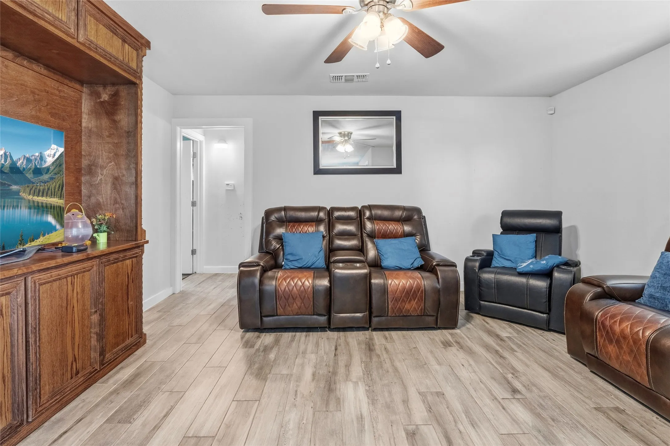 Single Family Residence For Sale in Hopkins County , 965 Farm Road 900 N, Saltillo, Texas 75478, 3 Bedroom, 3 Bathroom, Garage spaces, 1,798 Sqft, built in 1965, mls#21244485, Real Estate Agent in Saltillo, Homes For Sale in Hopkins county, Homes For Sale in Saltillo, Realtor in Saltillo Texas, Real Estate Brokerage Independent Realty Texas, Luminita Cordes Realtor